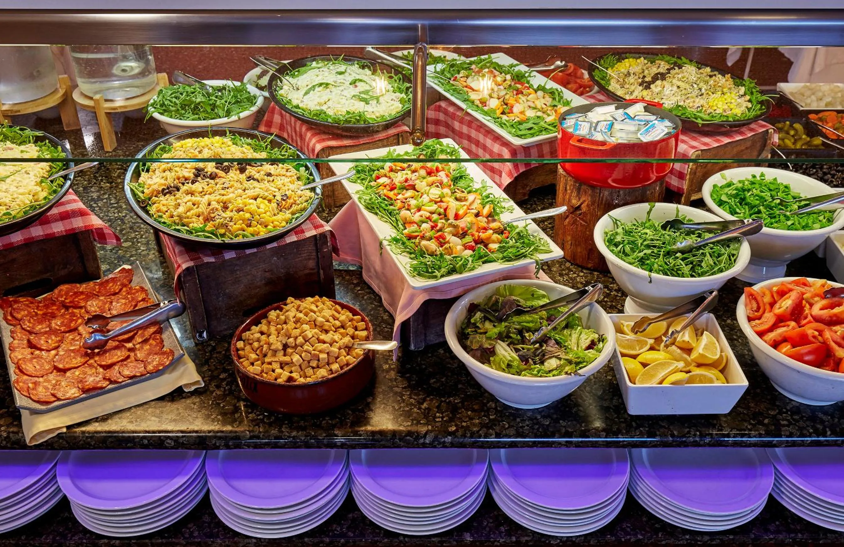 Restaurant/places to eat in Hotel Samba