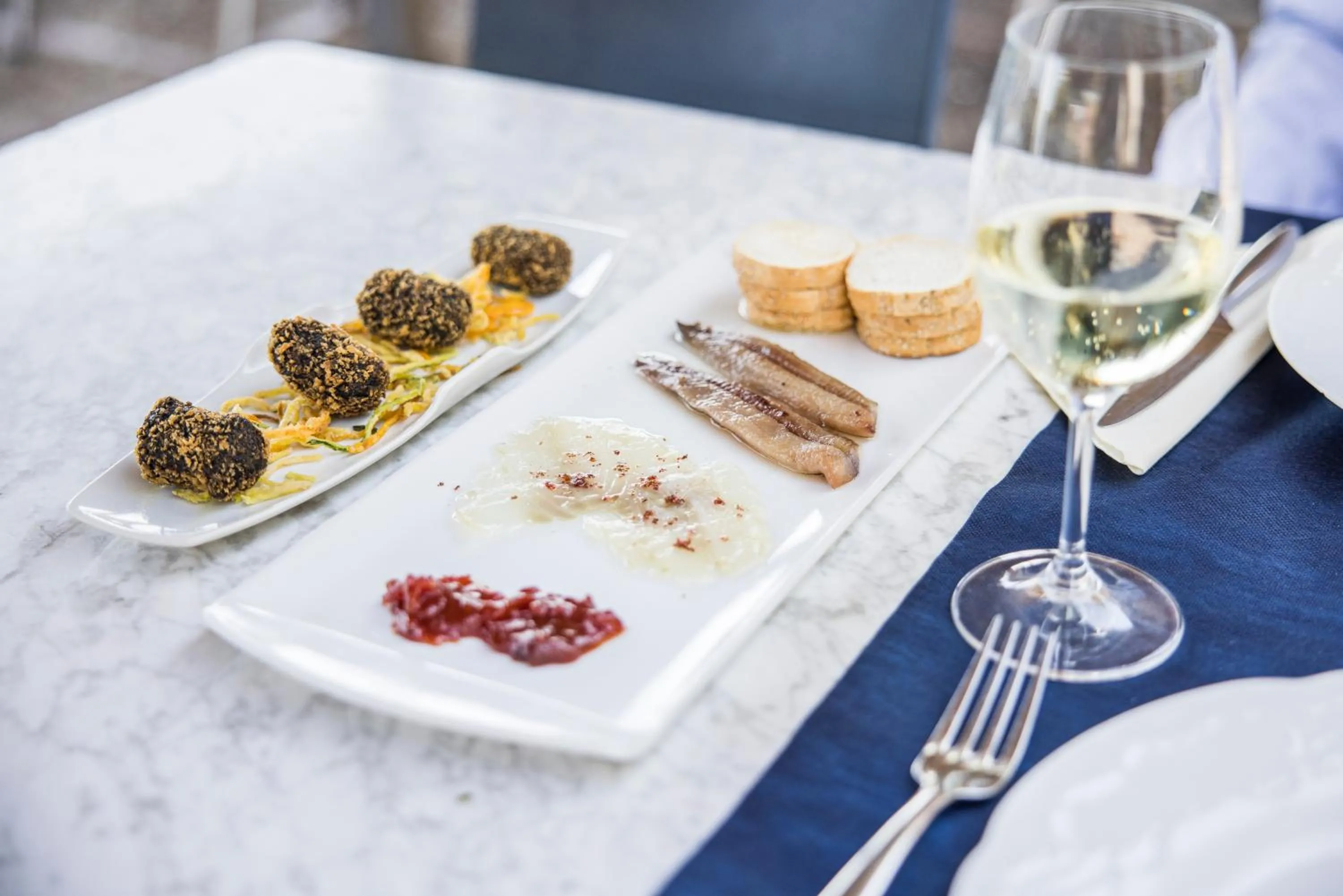 Restaurant/places to eat in Can Fisa Hotel & Apartments