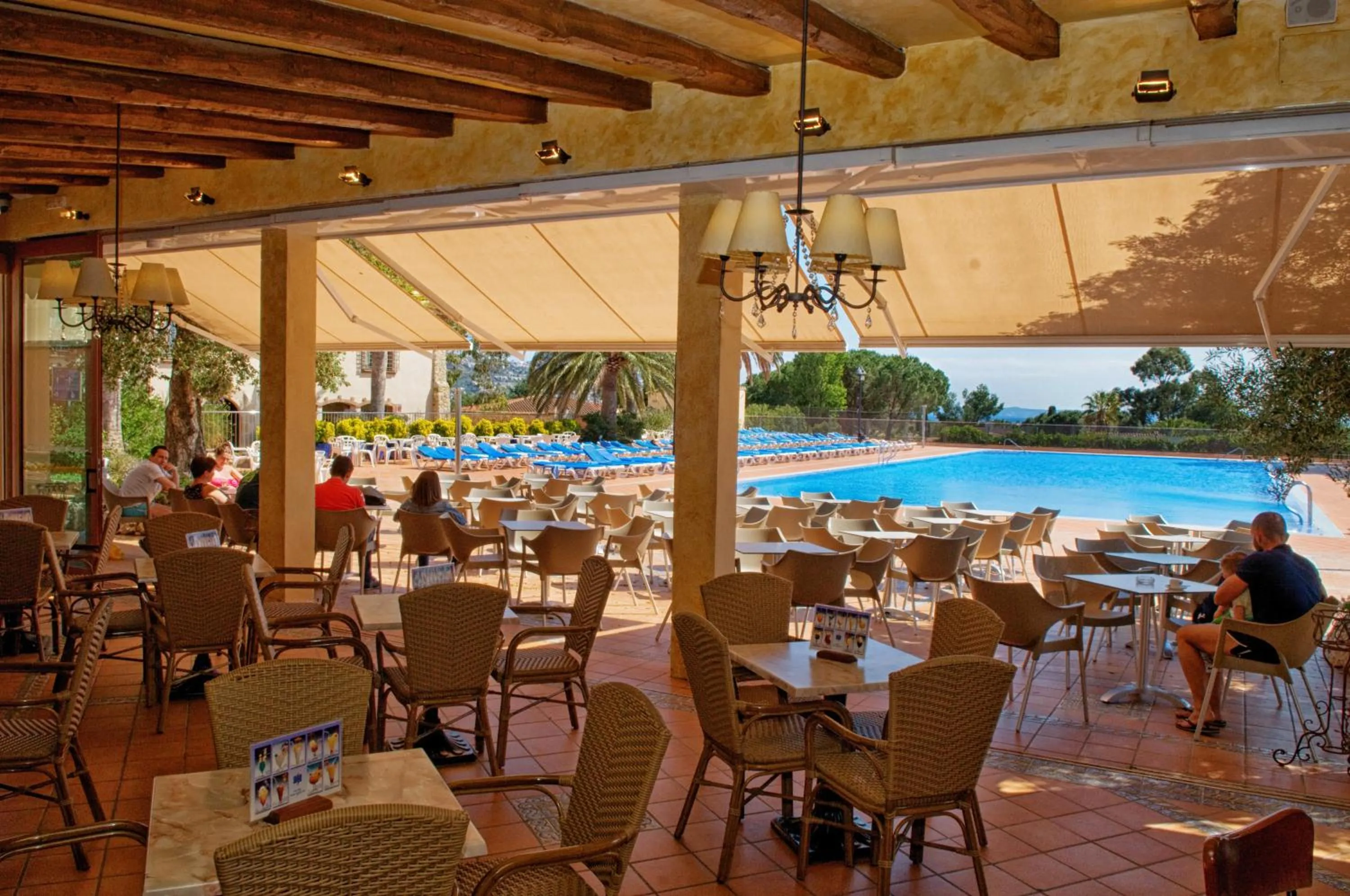 Restaurant/places to eat in Hotel San Carlos