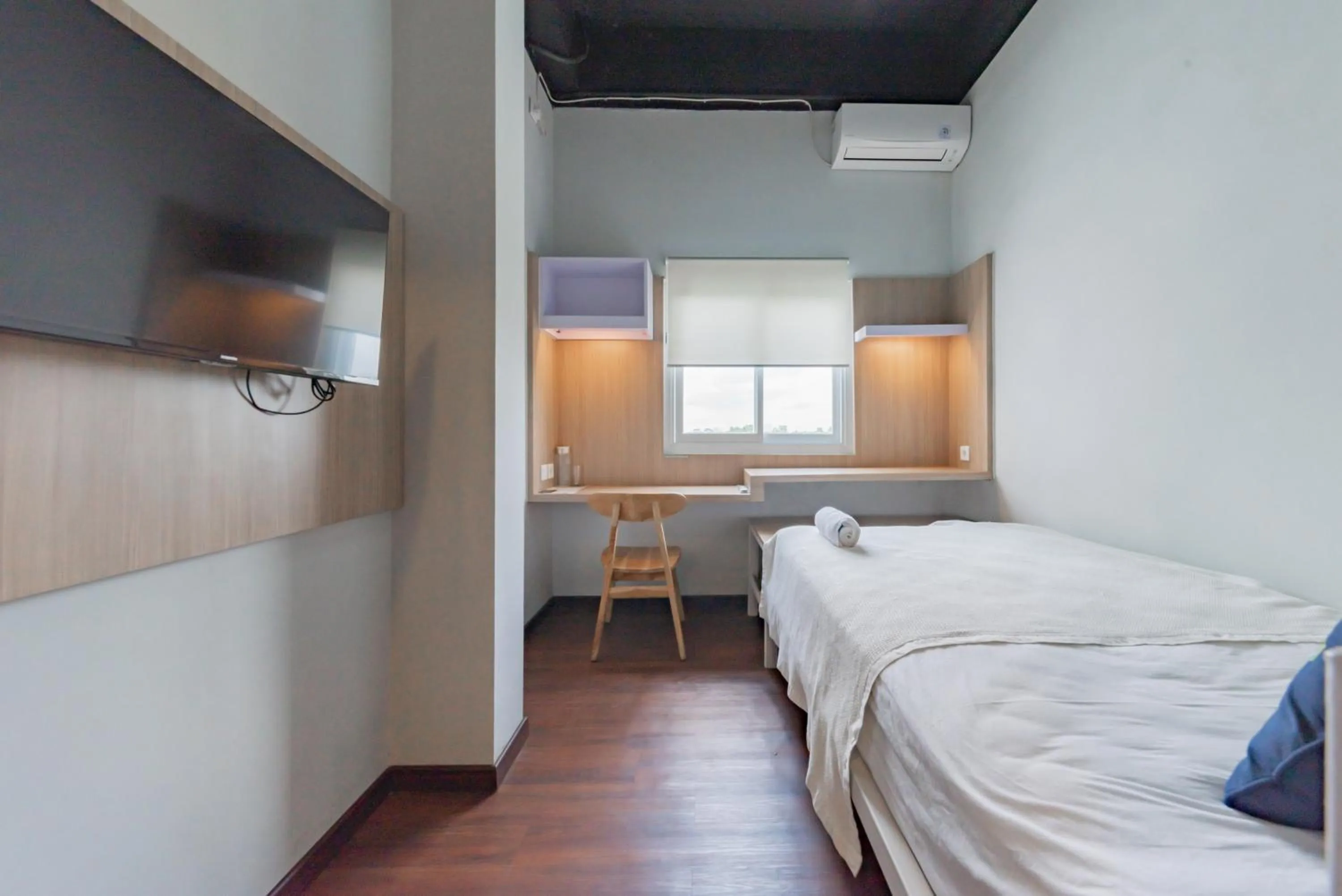 Bedroom, Bed in Urbanview Hotel The Tang Balikpapan by RedDoorz