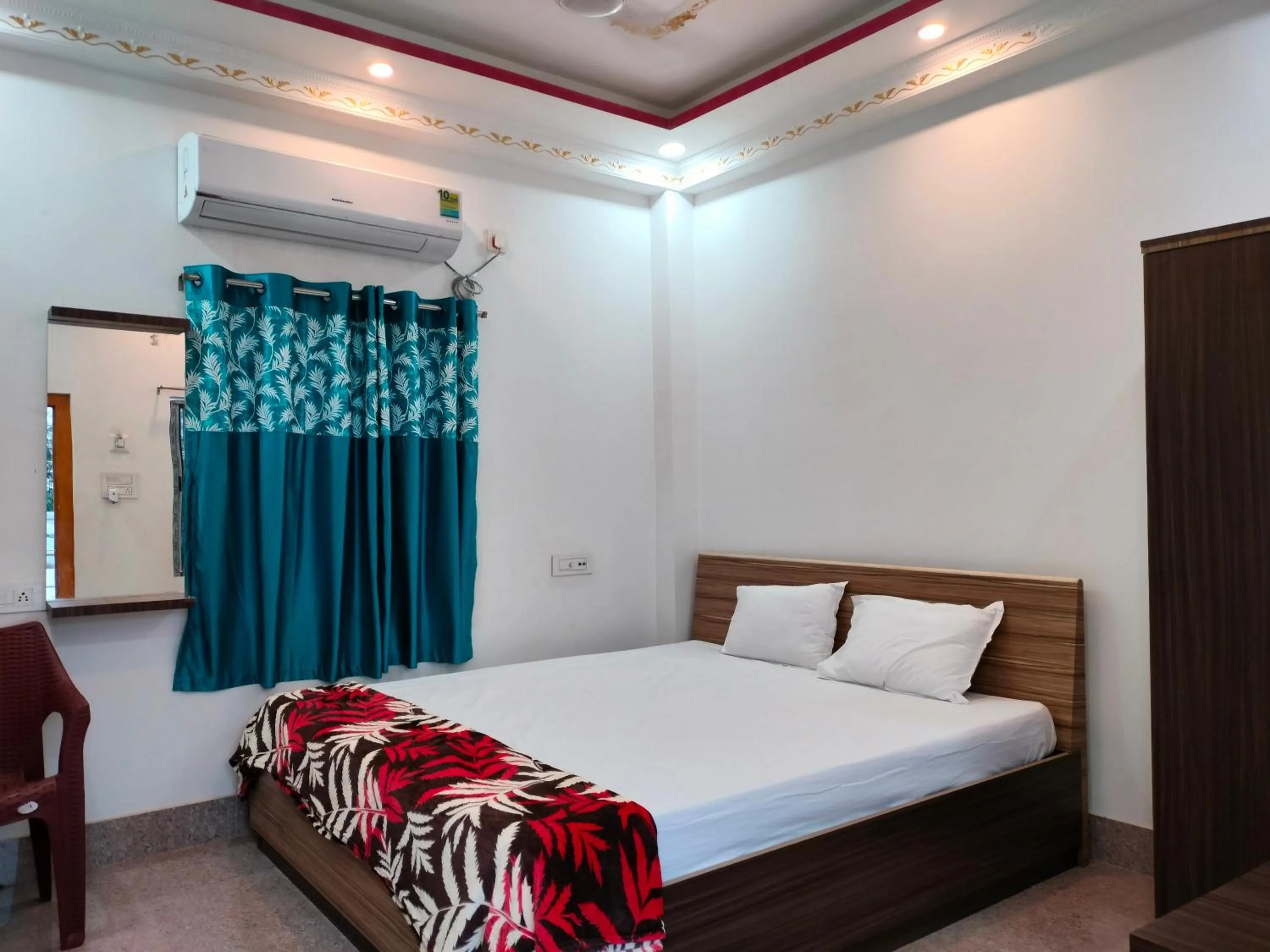 Bed in Sea Wave Beach Resort