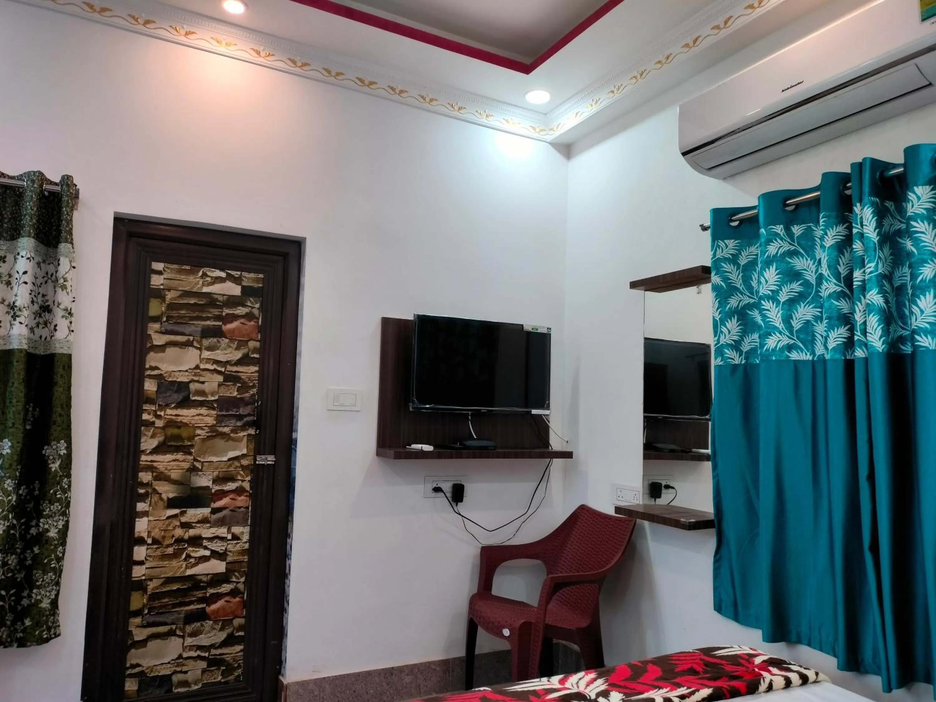 TV and multimedia in Sea Wave Beach Resort