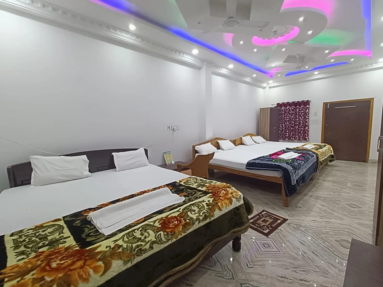 Bed in Sea Wave Beach Resort