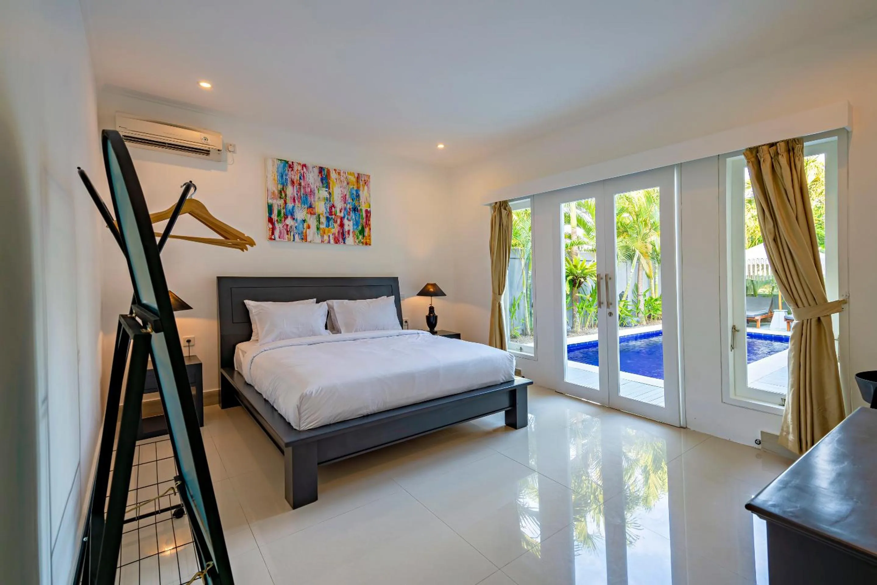 Bedroom, Bed in Villa Kira - Canggu