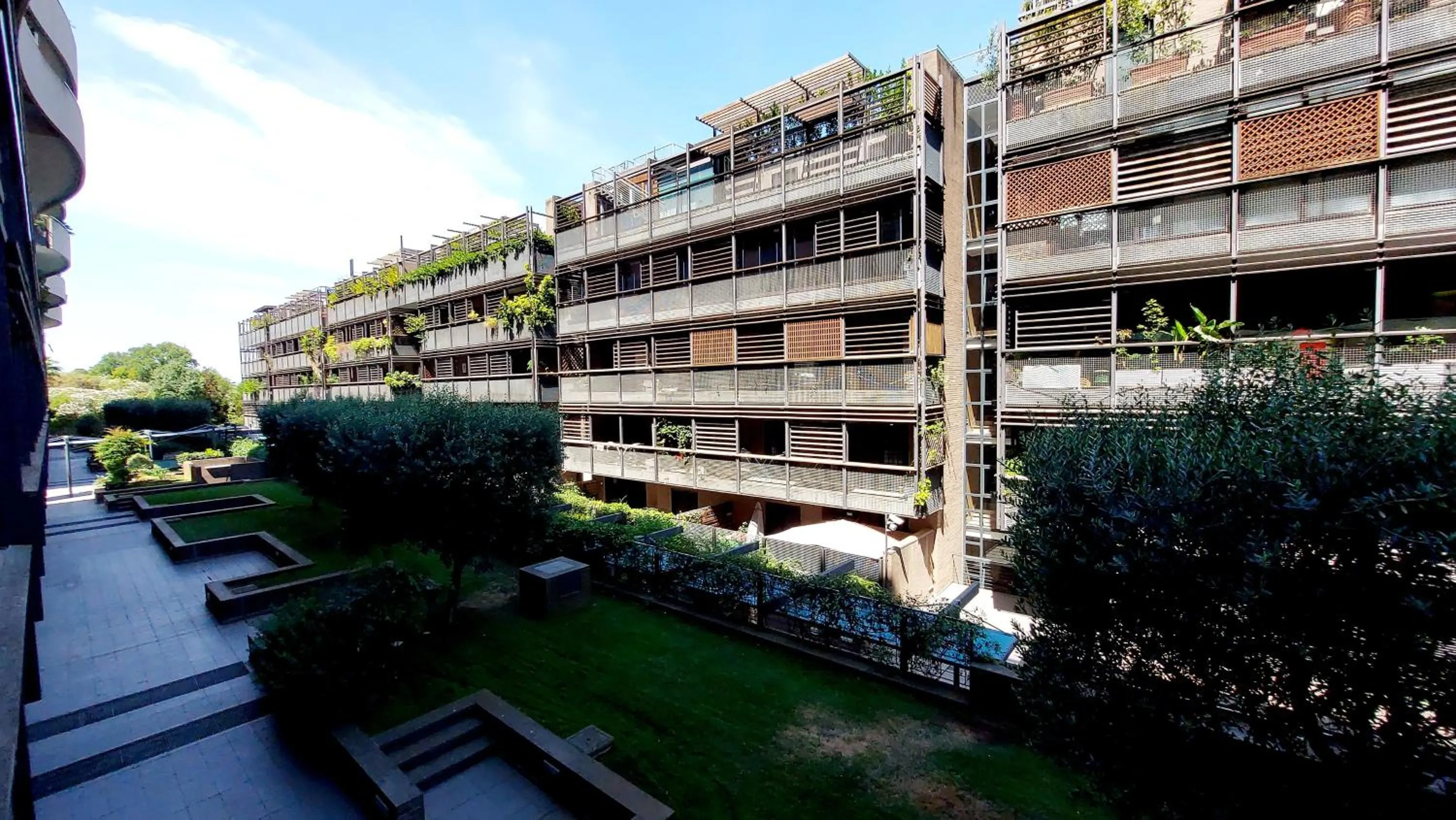 Property building in Home Sorbara Luxury Home no 01