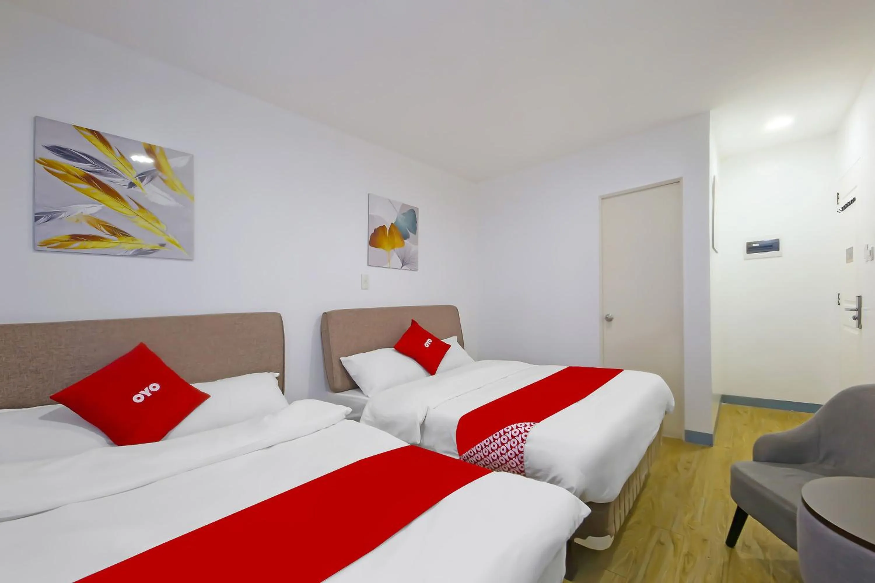 Bedroom, Bed in Loveness Apartelle