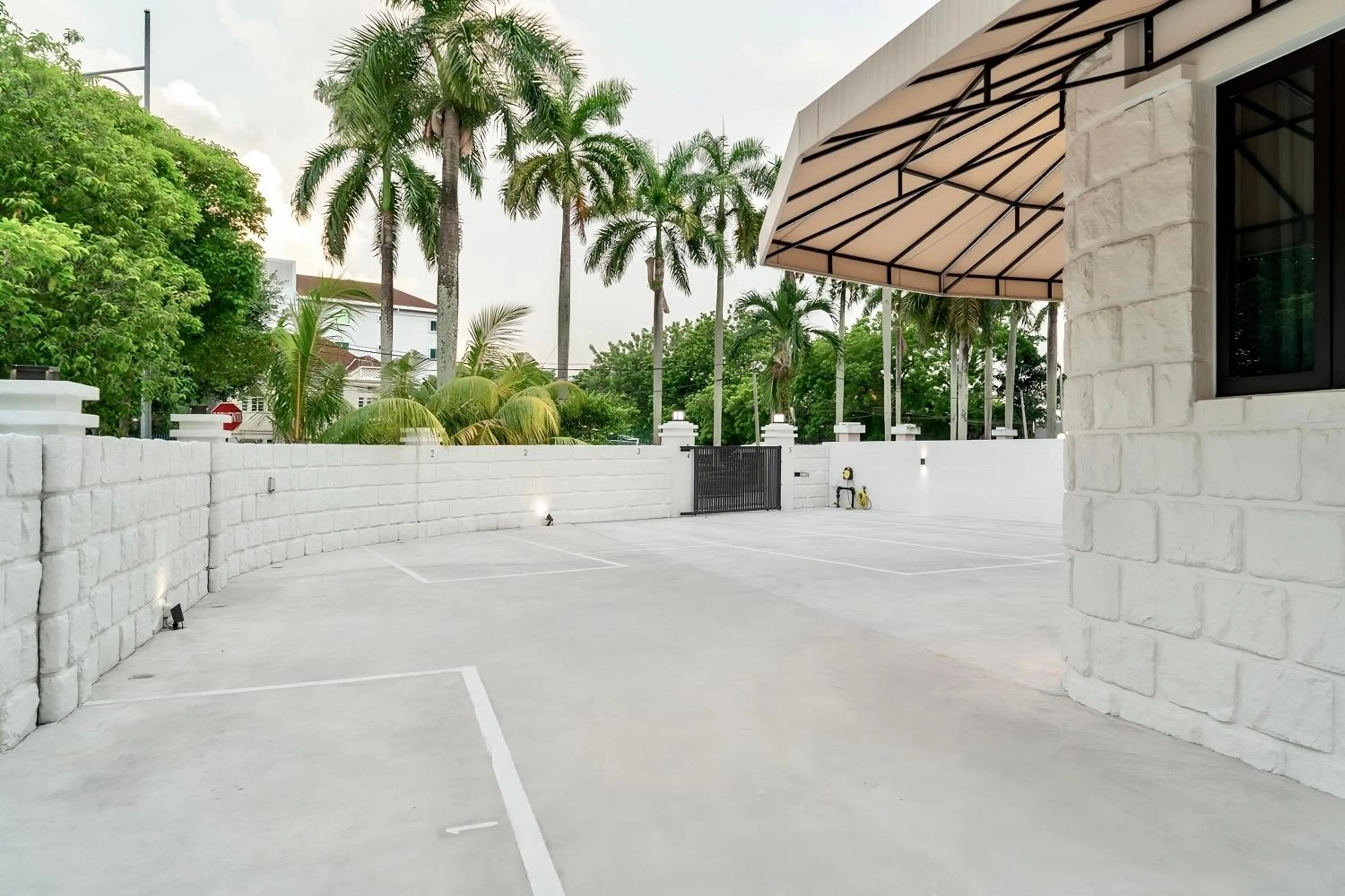 Parking in Codrington House - Boutique Apartments