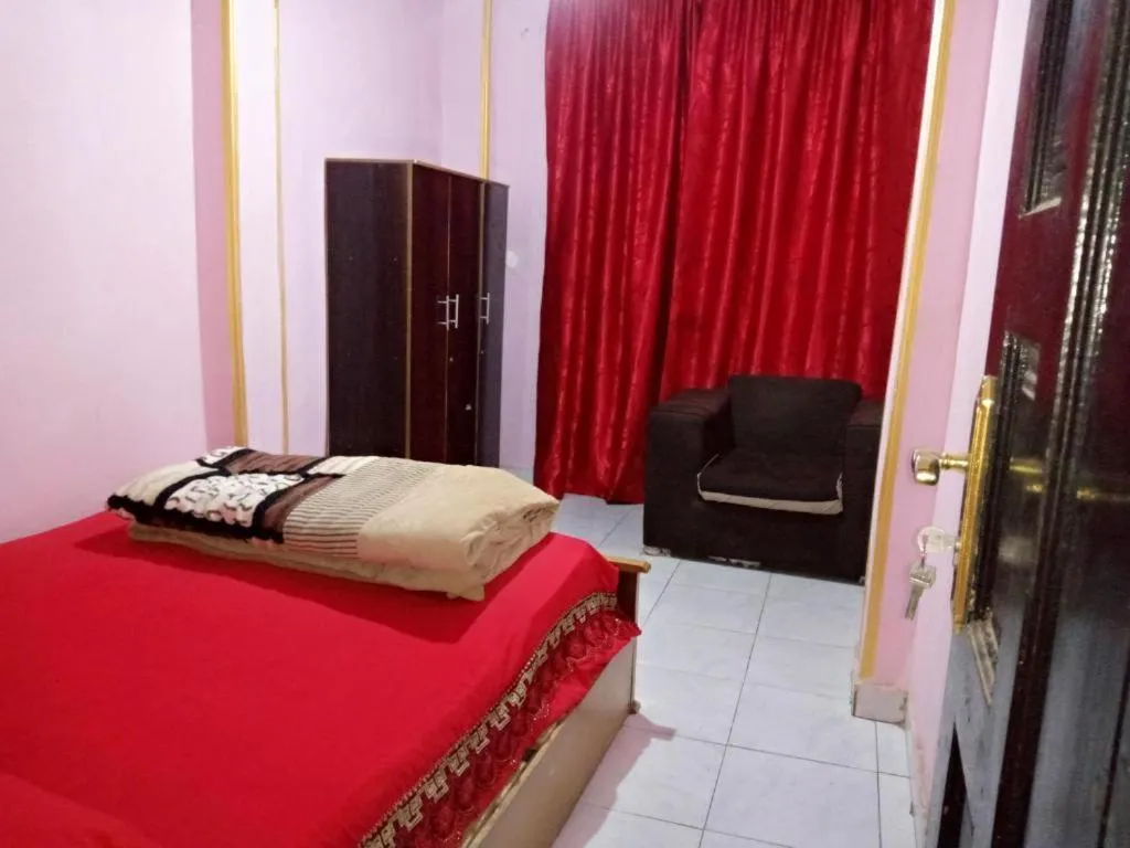 Bedroom in Giza Pyramids Hotel