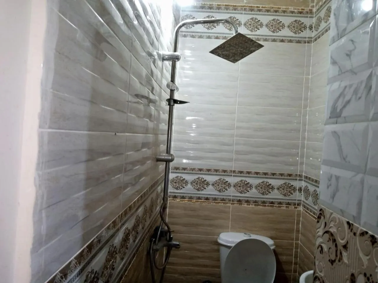 Shower in Giza Pyramids Hotel