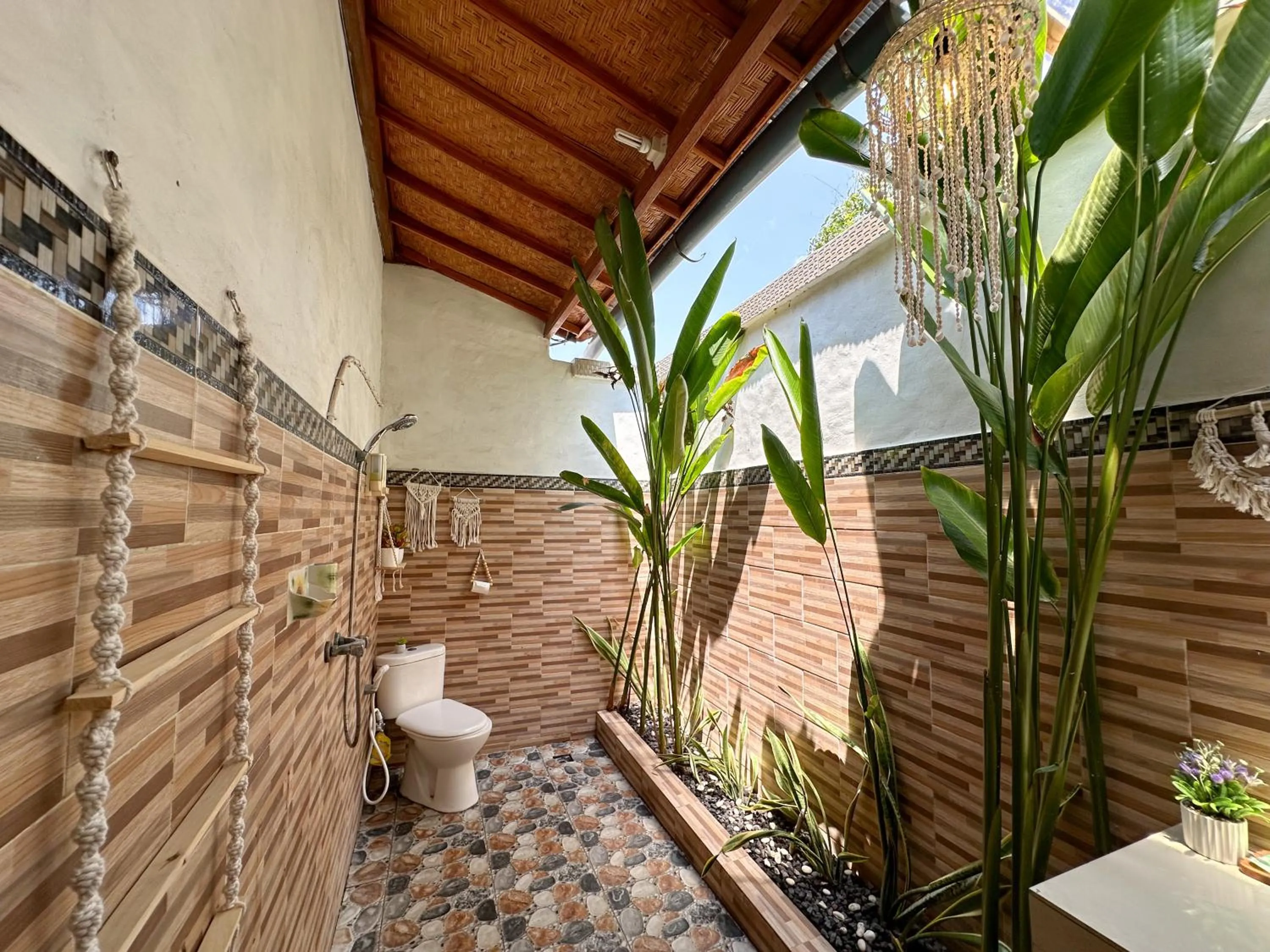 Sunset Hill Penida Resort