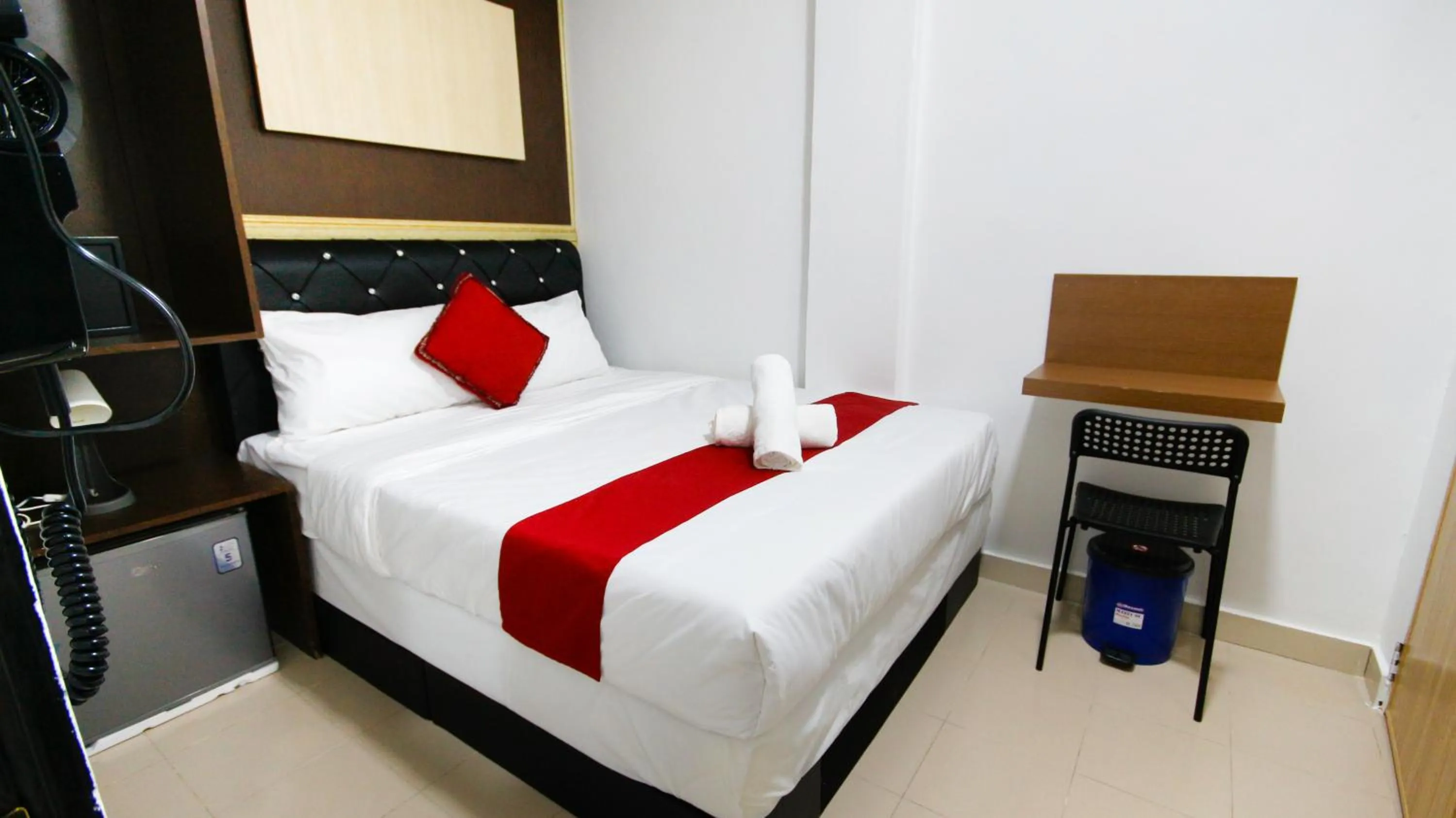 View (from property/room), Bed in Red Velvet Inn Bukit Bintang