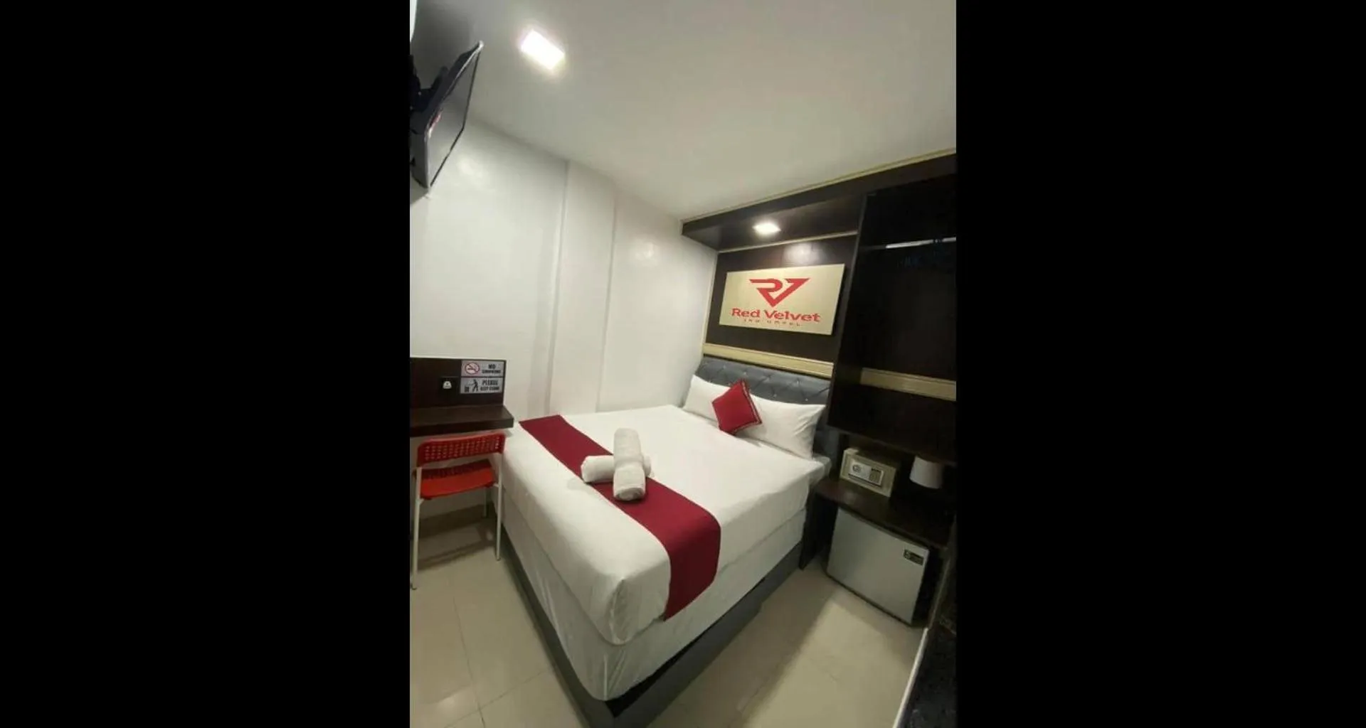 Bedroom, Bed in Red Velvet Inn Bukit Bintang
