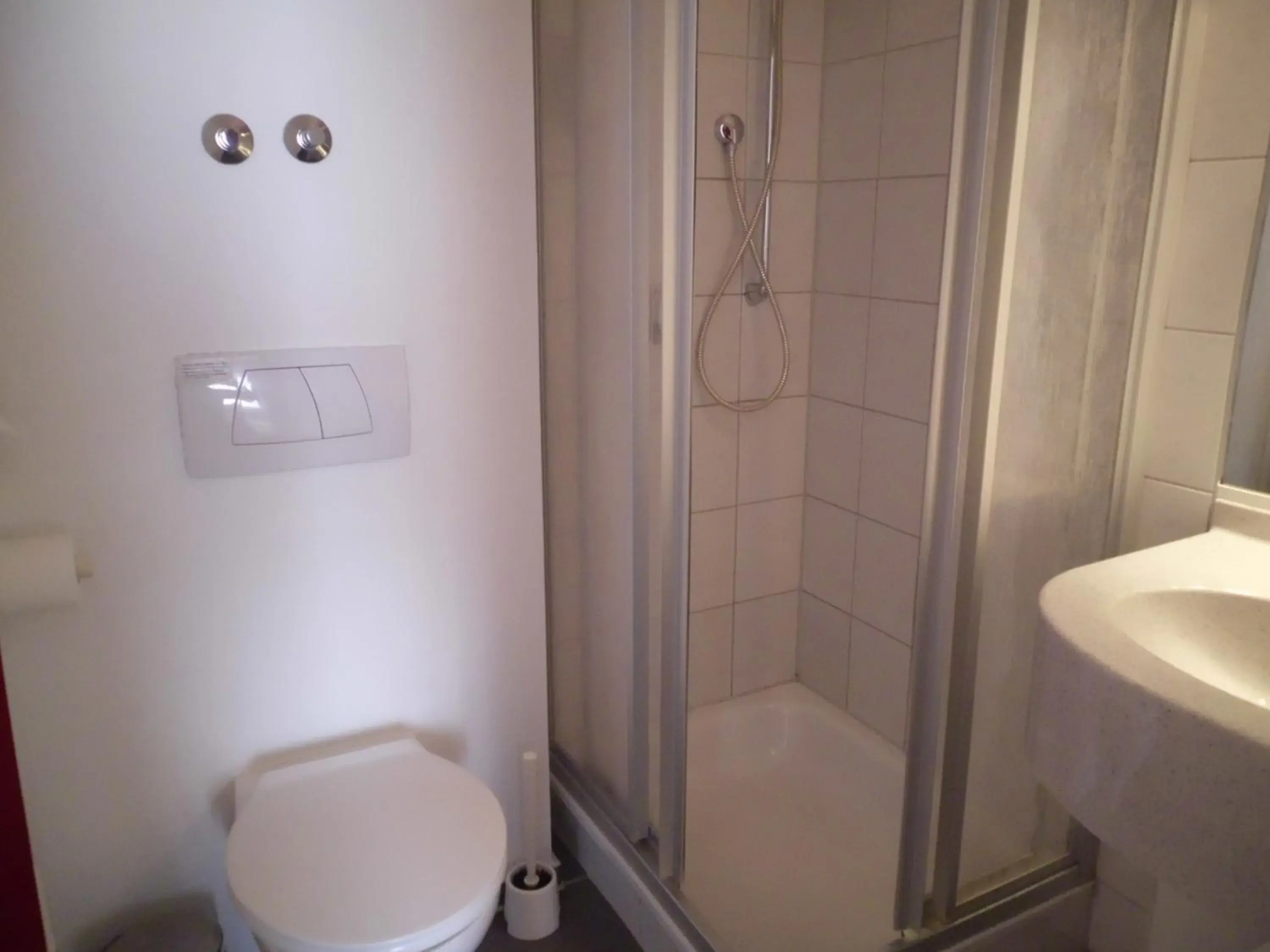 Single Room in Hotel Montana Lauenau Single Room in Hotel Montana Lauenau