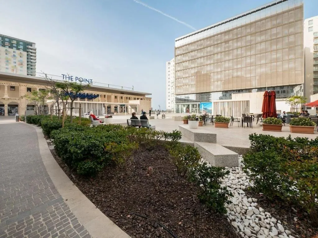 Neighbourhood in Sliema Tigne Suites