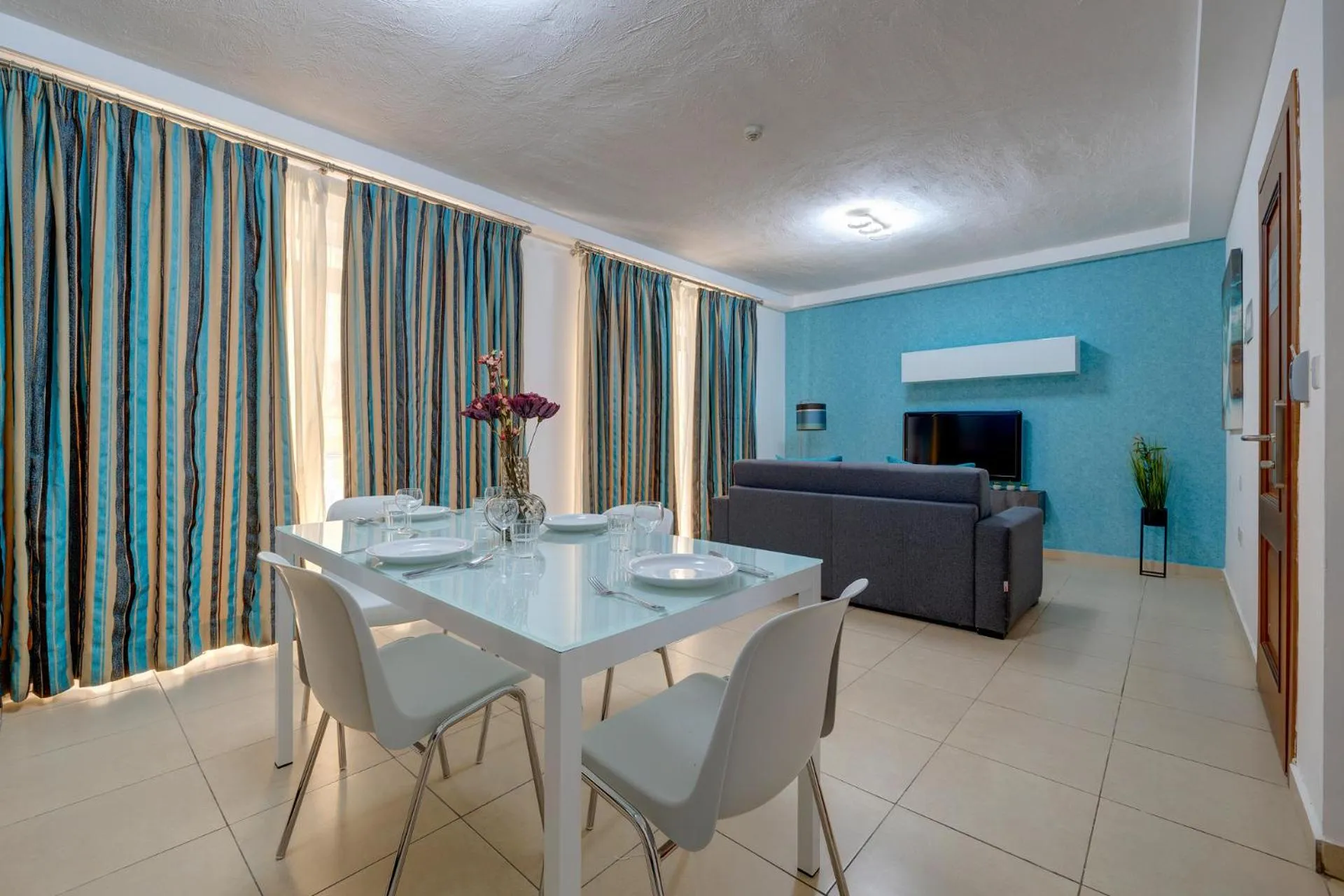 Dining area in Sliema Tigne Suites