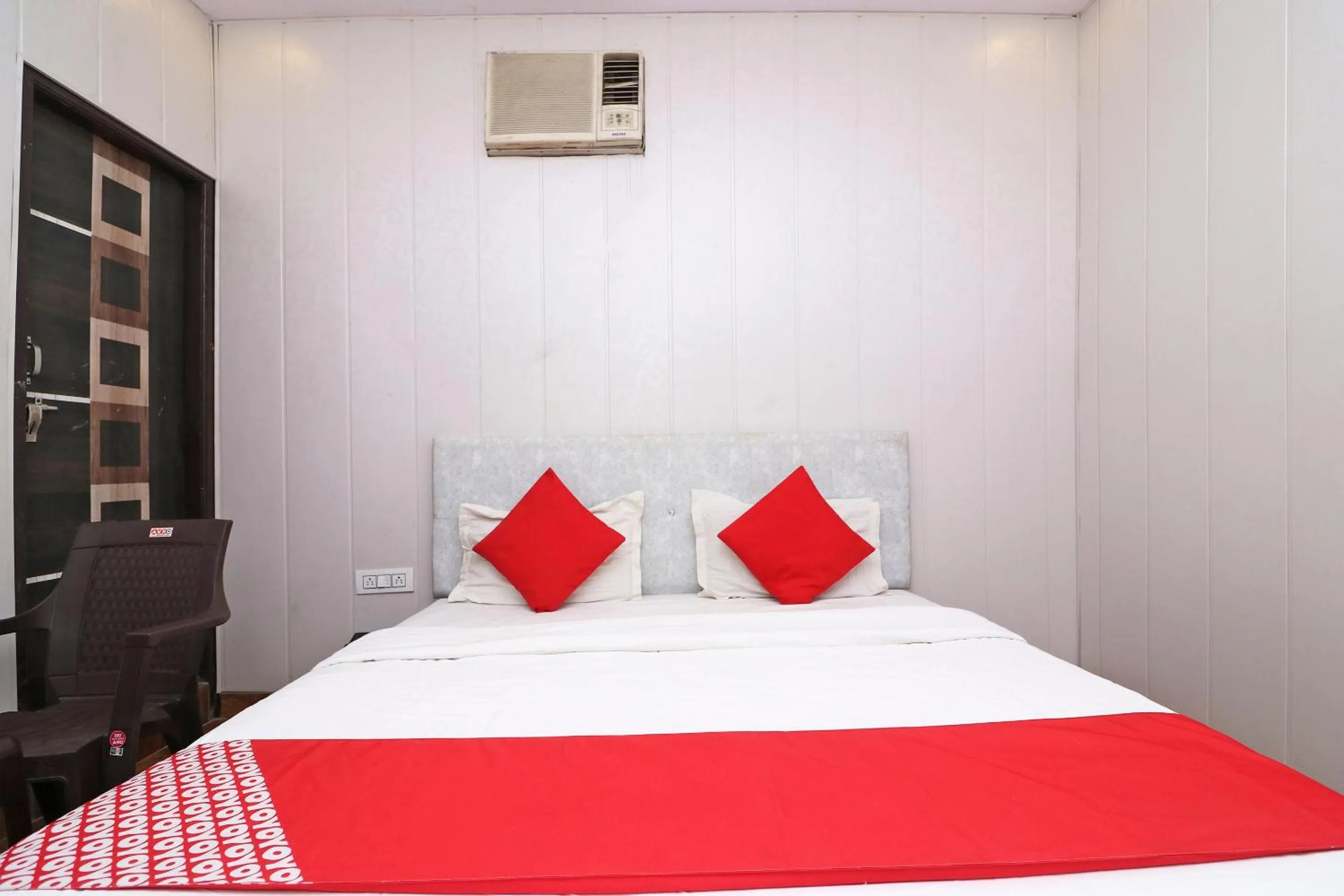 Lobby or reception, Bed in OYO 81074 Hotel Adb
