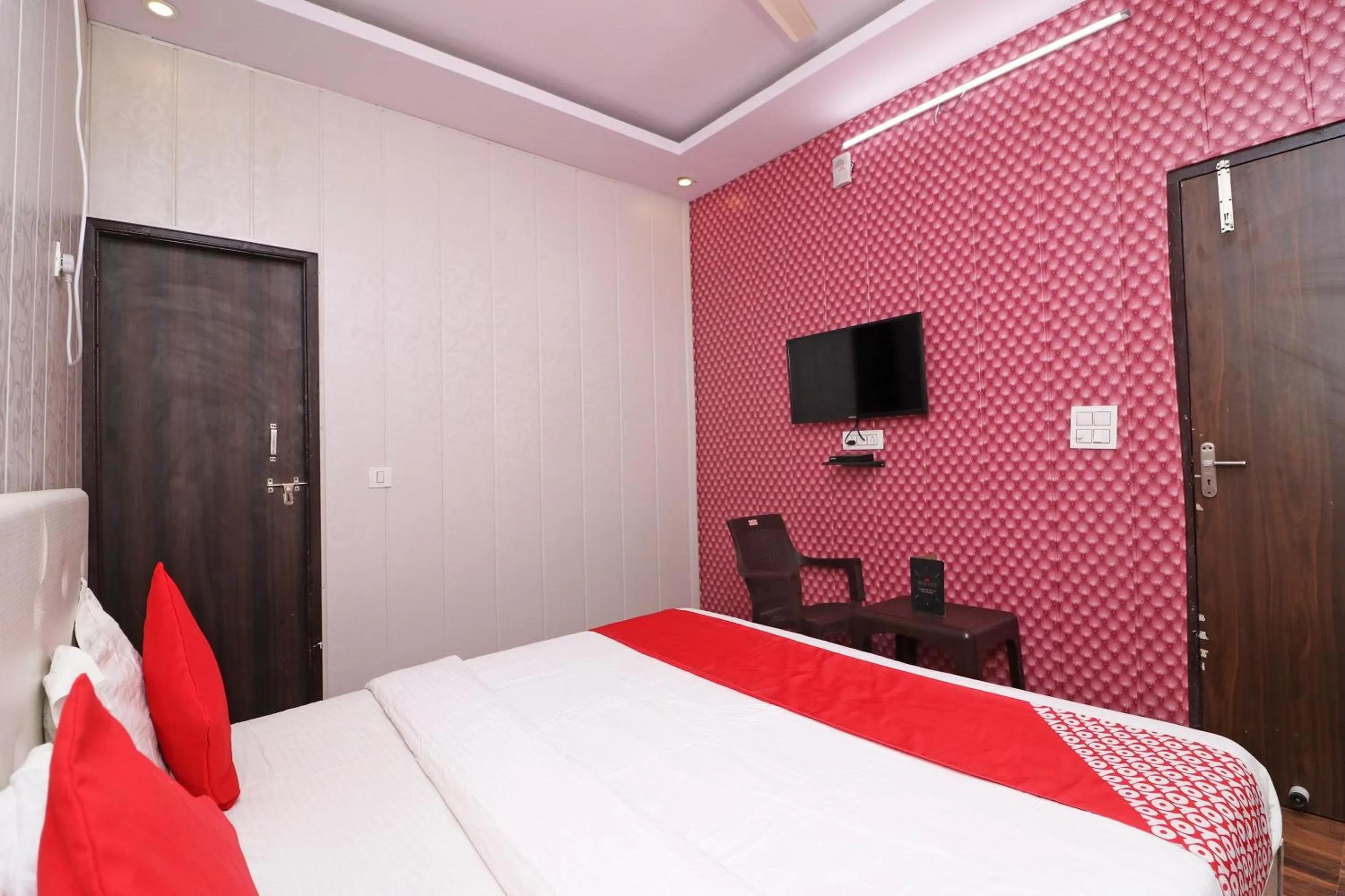 Bedroom, Bed in OYO 81074 Hotel Adb