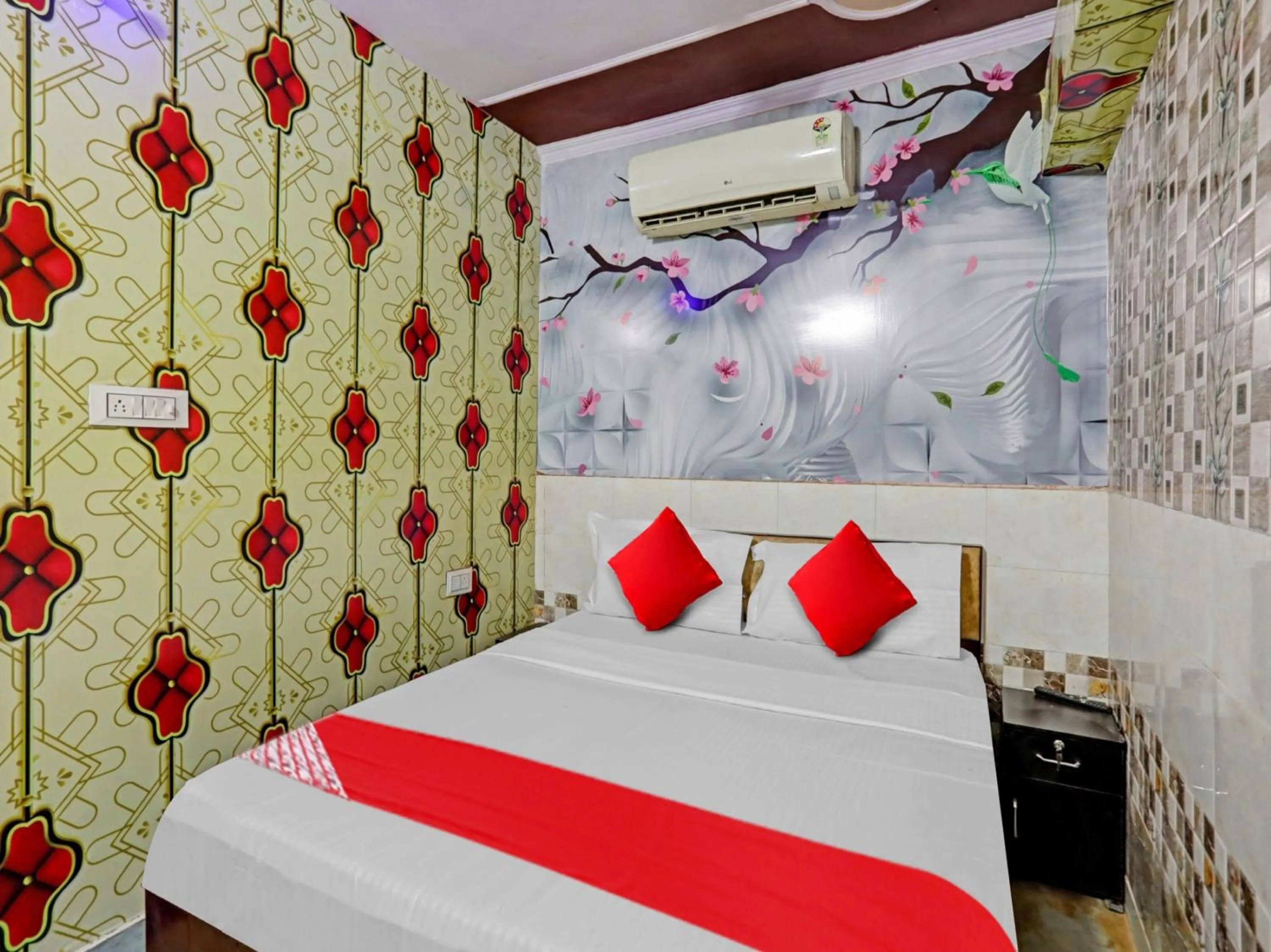 Bedroom, Bed in Hotel O by OYO Golden Residency
