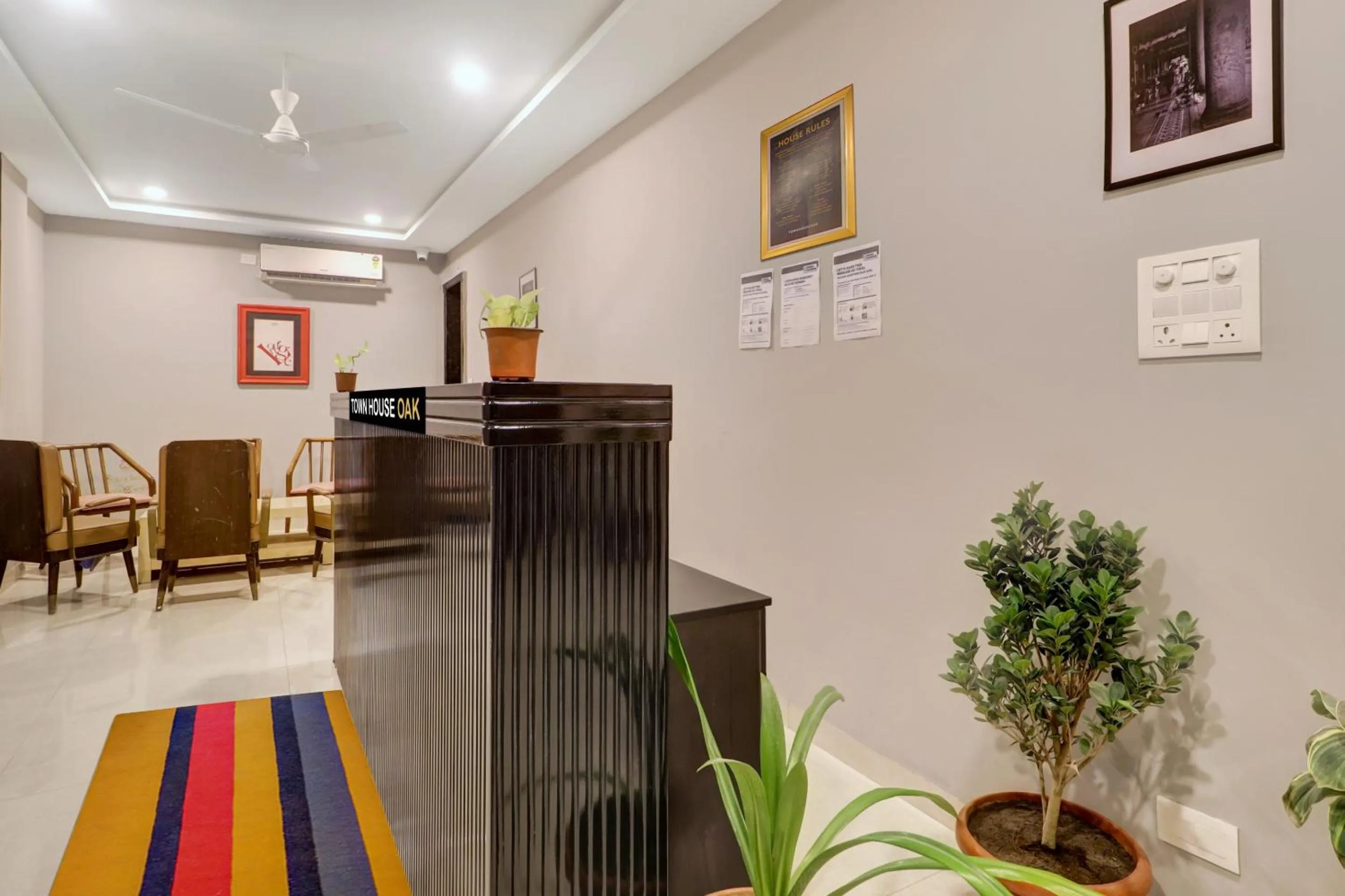 Lobby or reception in Townhouse OAK De Alphabet Hotel Bolarum