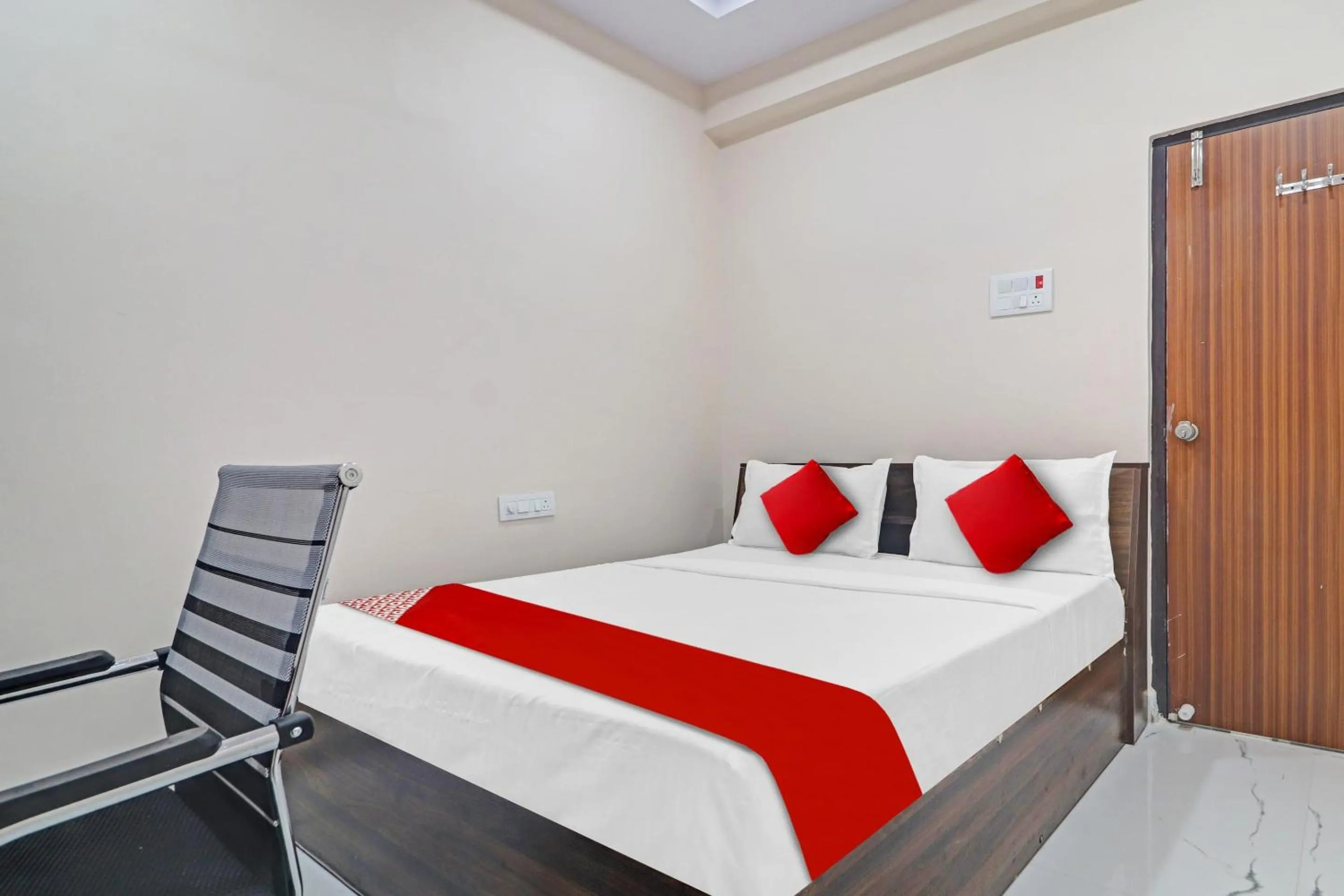 Bedroom, Bed in Hotel O SV Grand