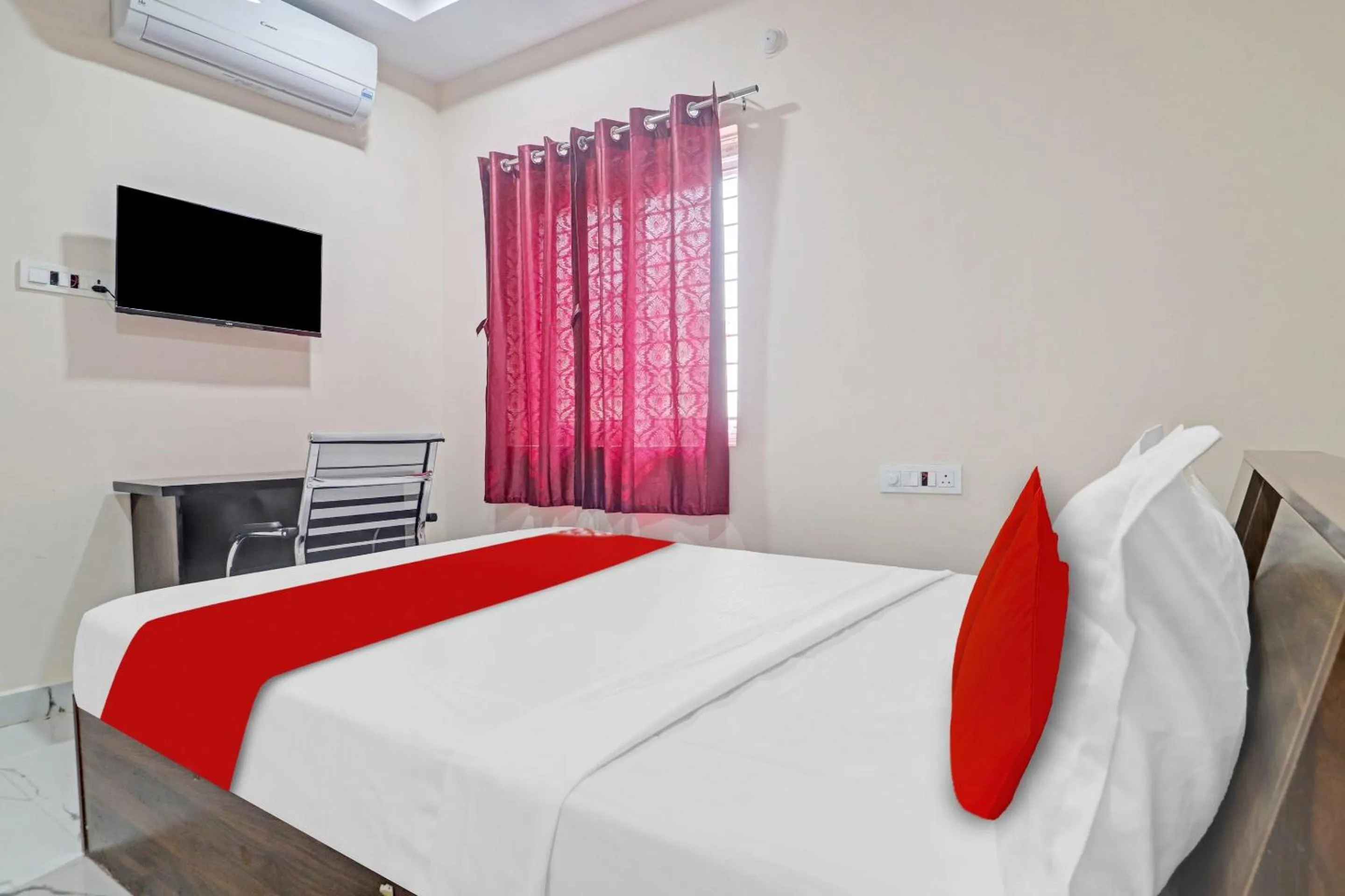 Bedroom, Bed in Hotel O SV Grand