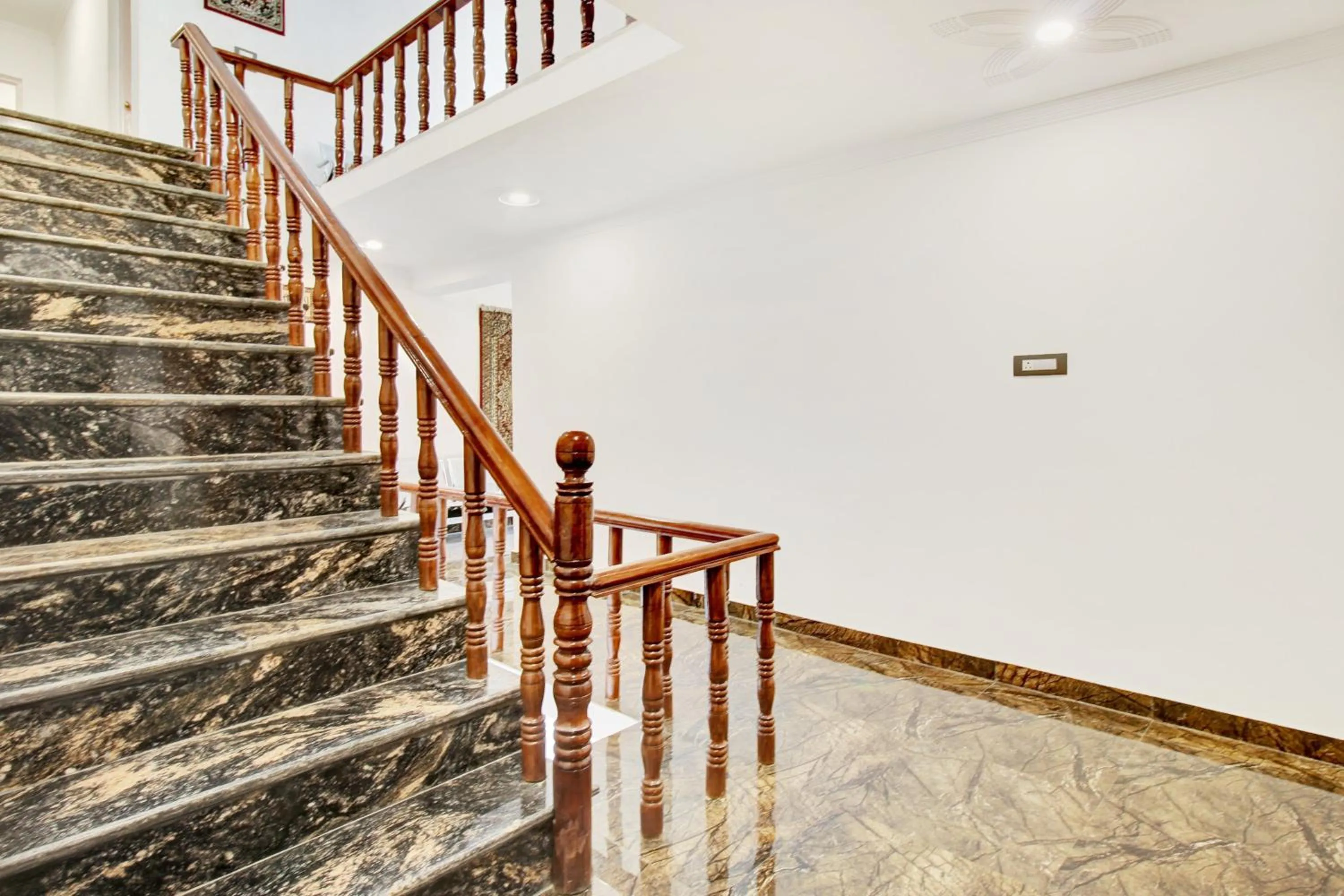 Lobby or reception in Collection O Dal Lake