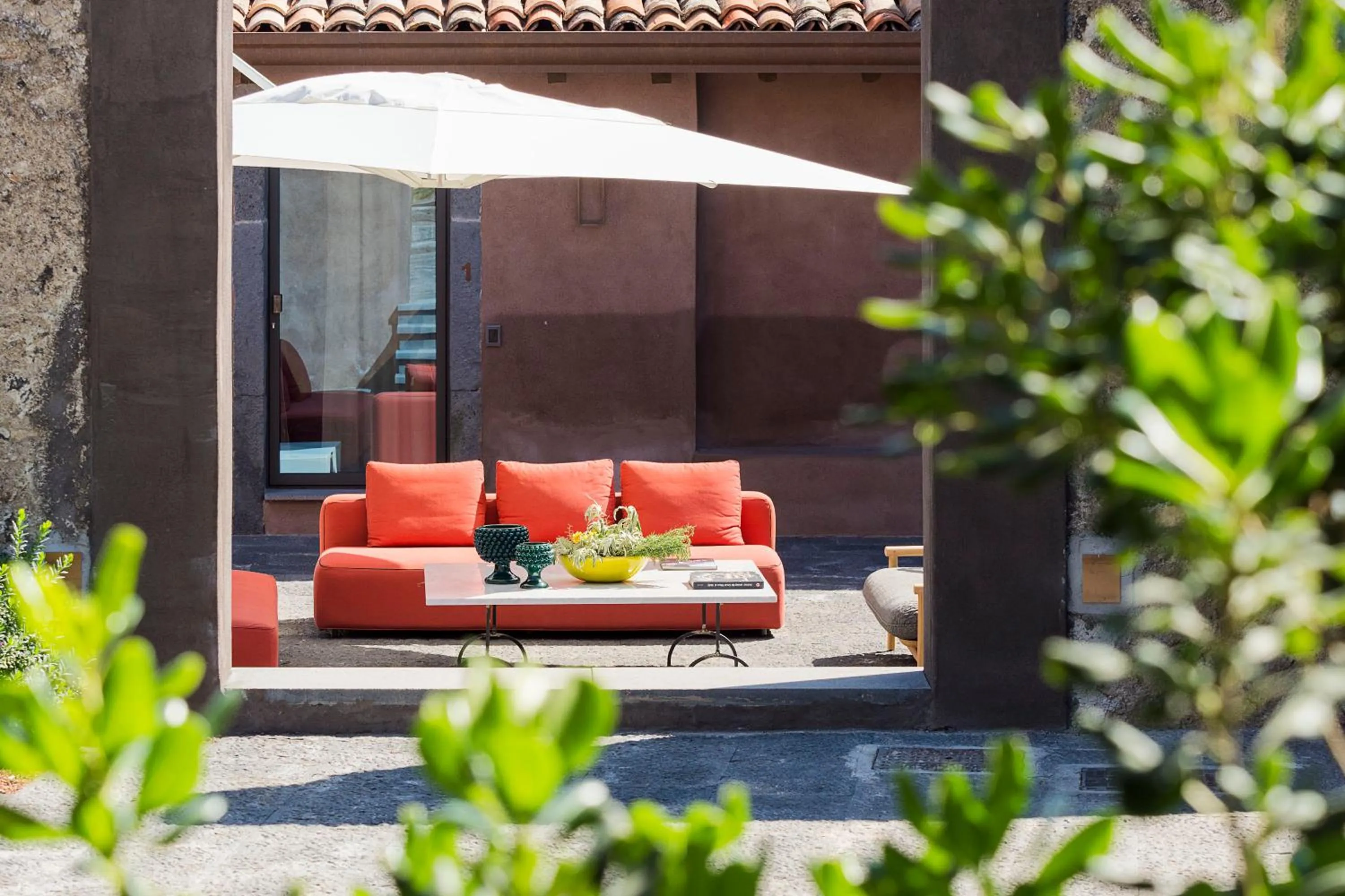 Inner courtyard view in Dimora Cottanera