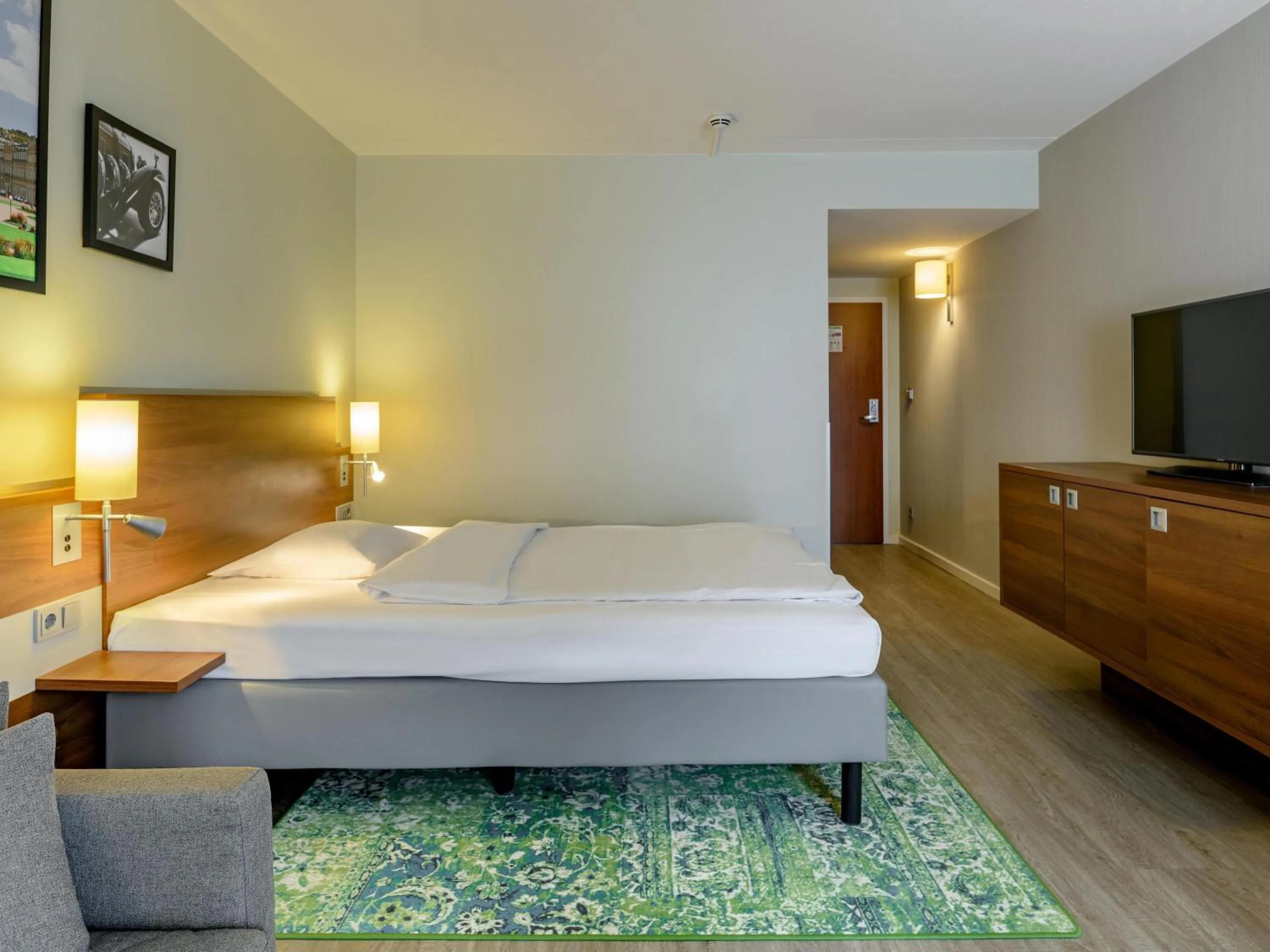 Bedroom, Bed in Mercure Stuttgart Sindelfingen an der Messe
