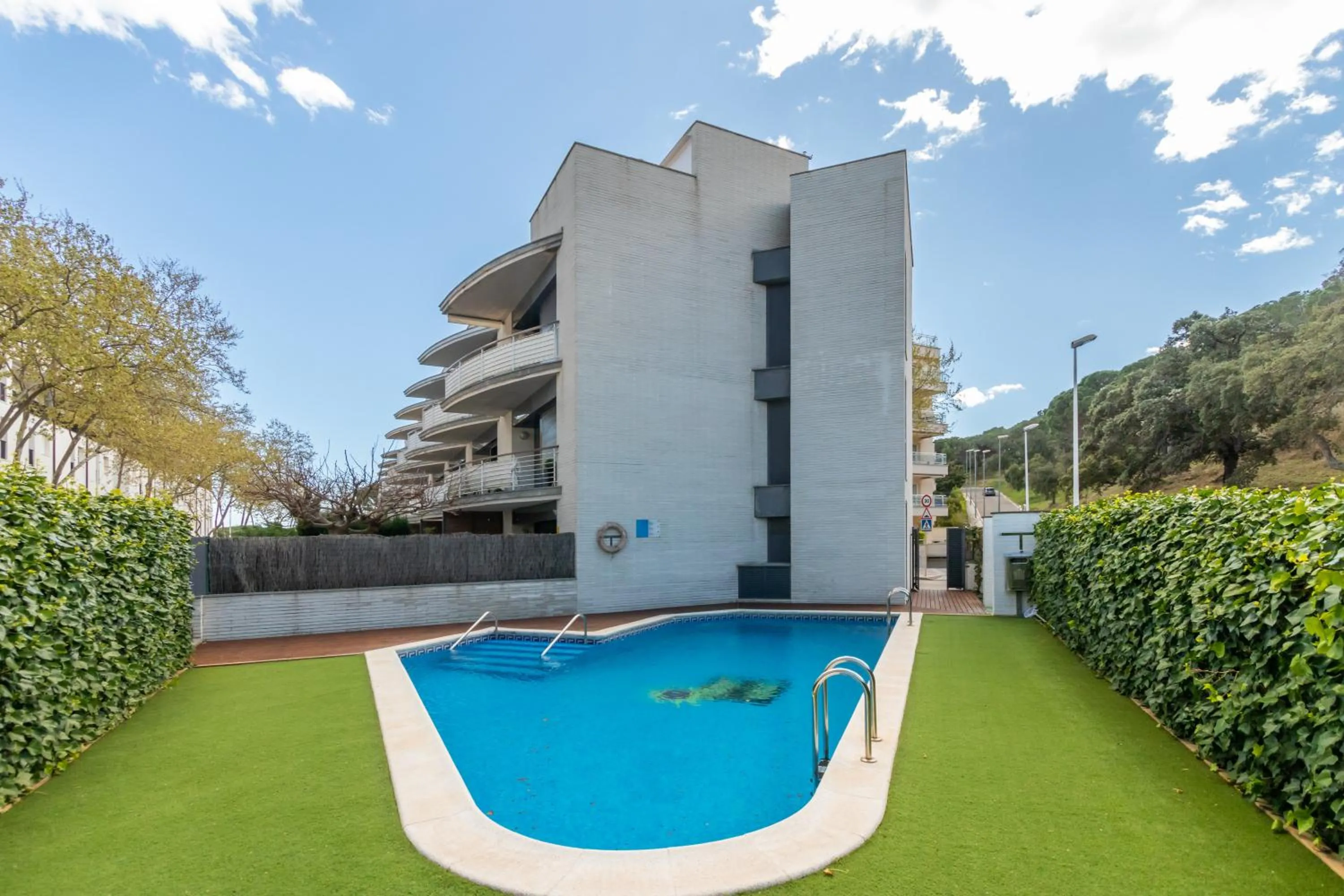 Two-Bedroom Deluxe Apartment with Ocean View in Mar i Llum