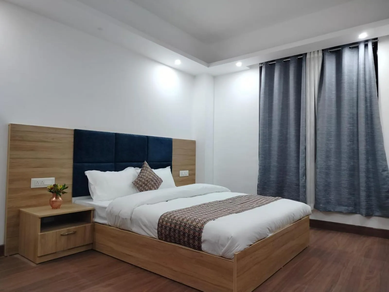Bed in Shanol Residency