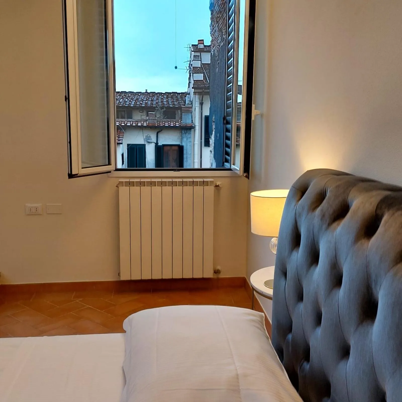 Photo of the whole room, Bed in San Marco View