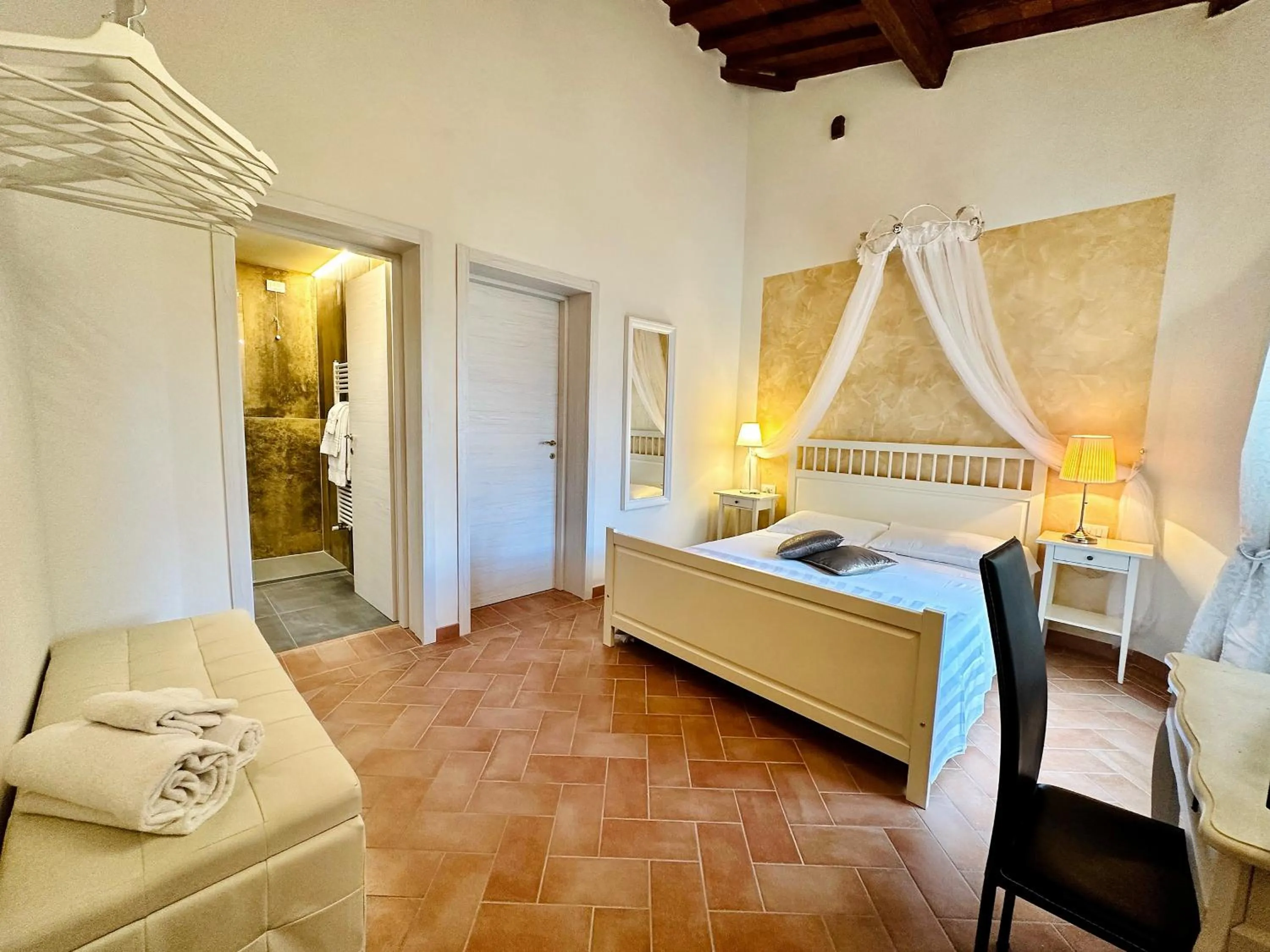 Bedroom, Bed in San Marco View