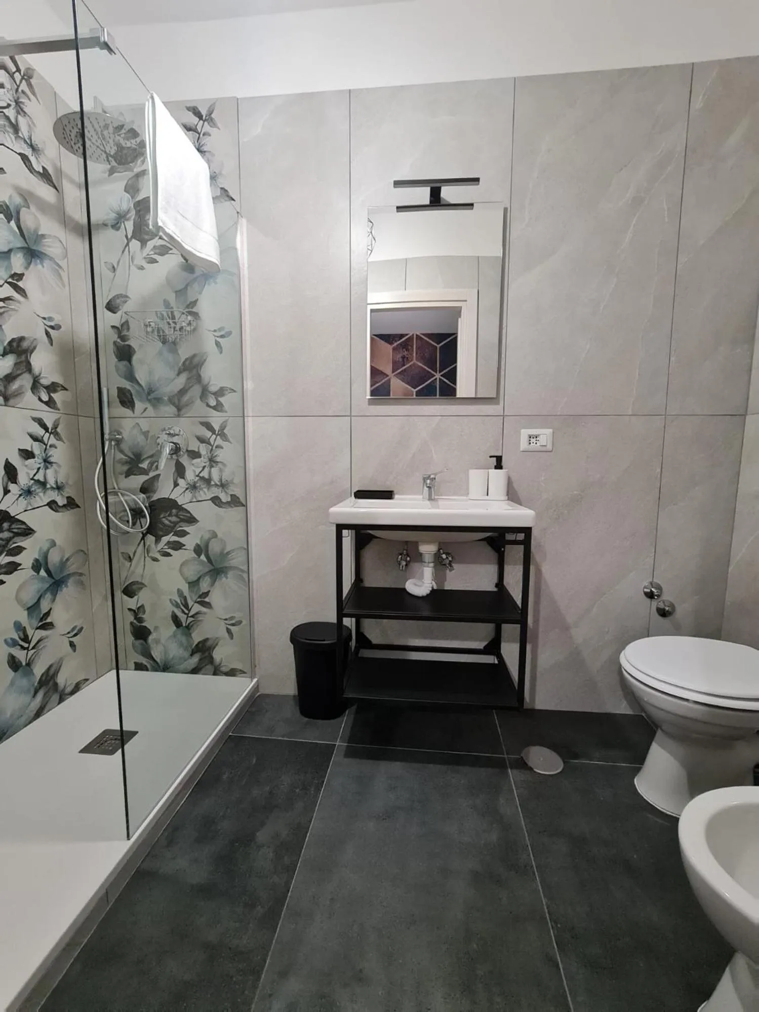 Shower in Gaisa Naples - Bed and Breakfast