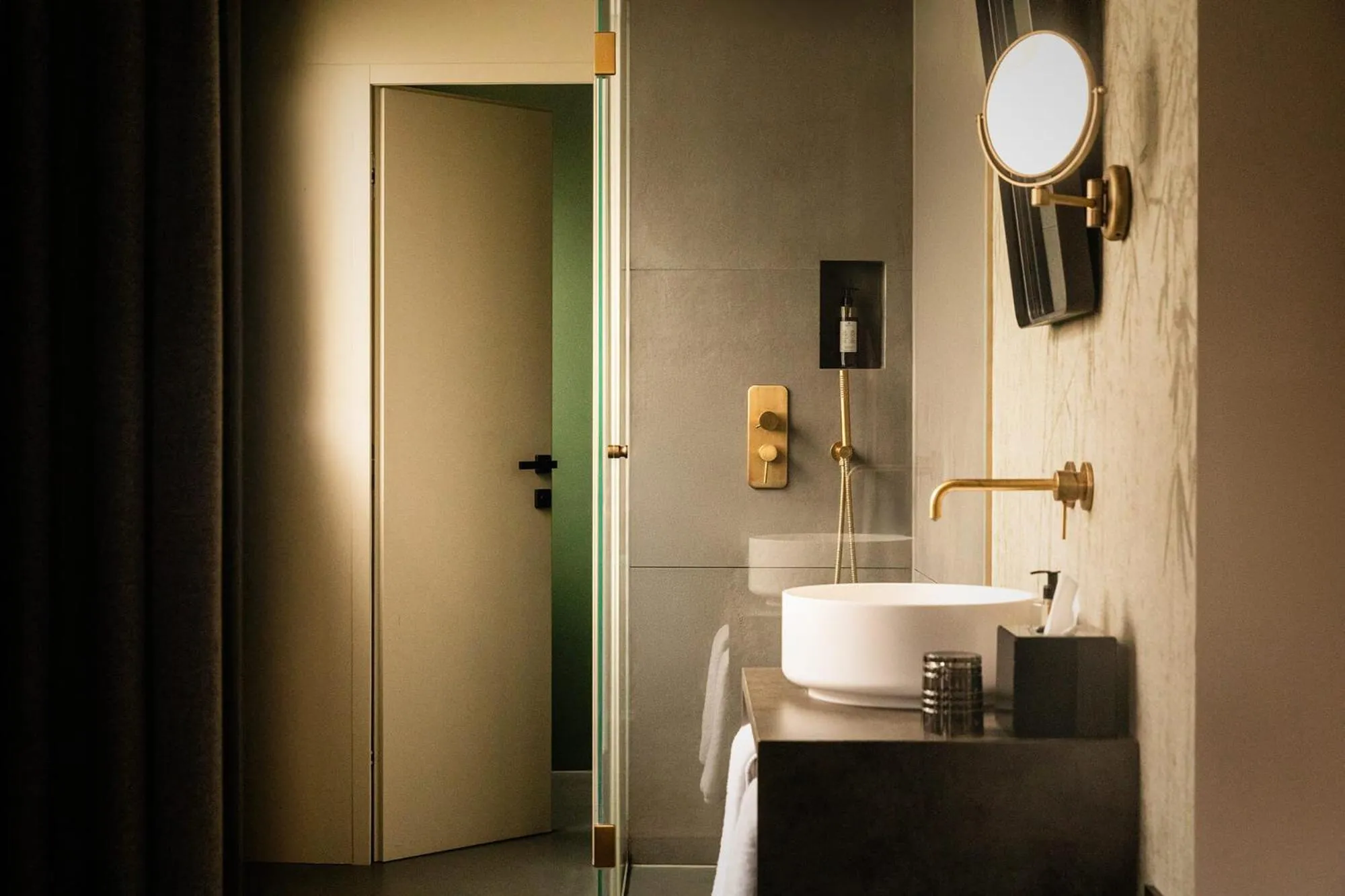 Bathroom in JAMS Music Hotel Munich