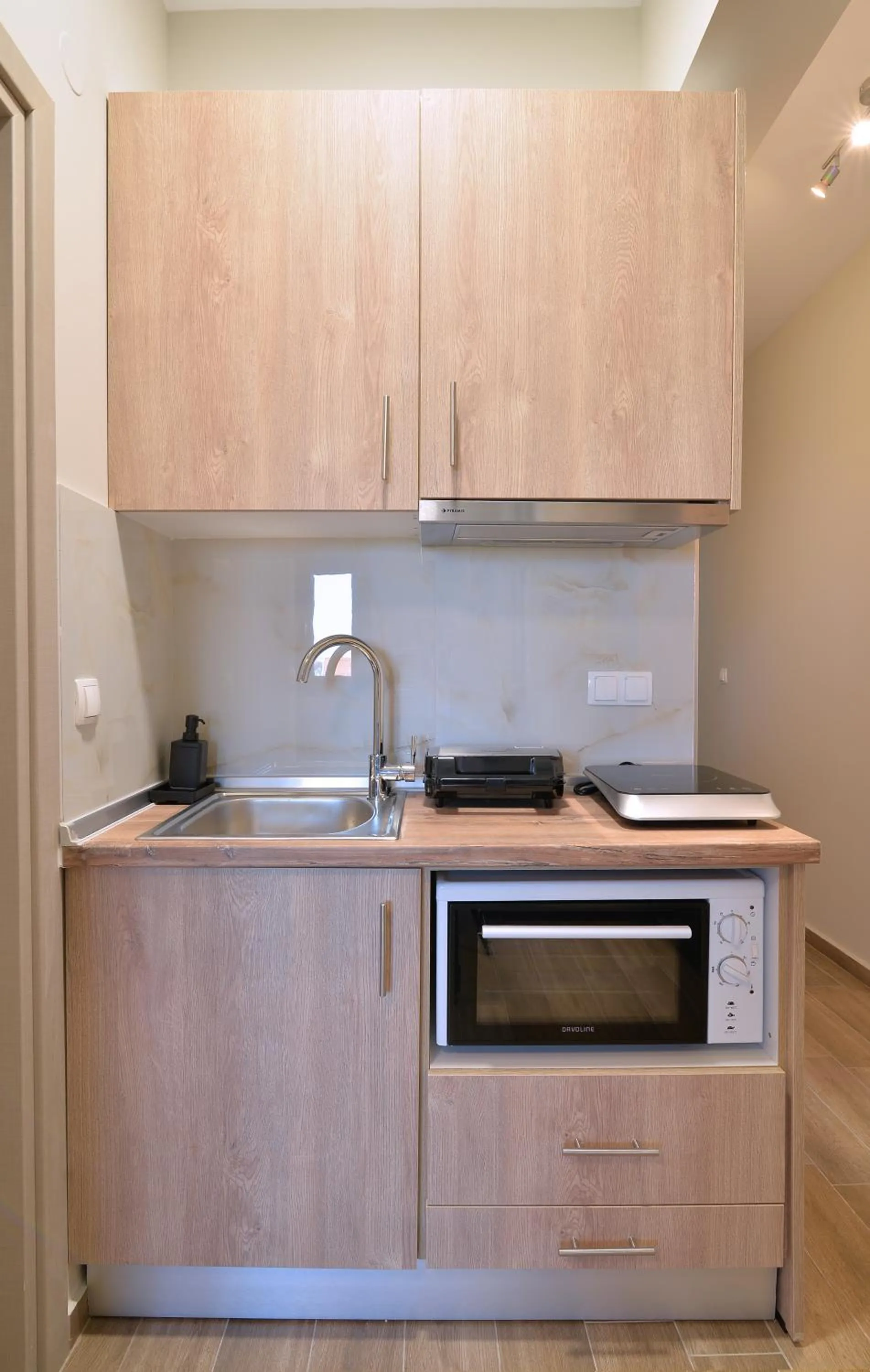 Kitchen or kitchenette in Niel Holiday Apartments, Panel Hospitality Homes & Villas