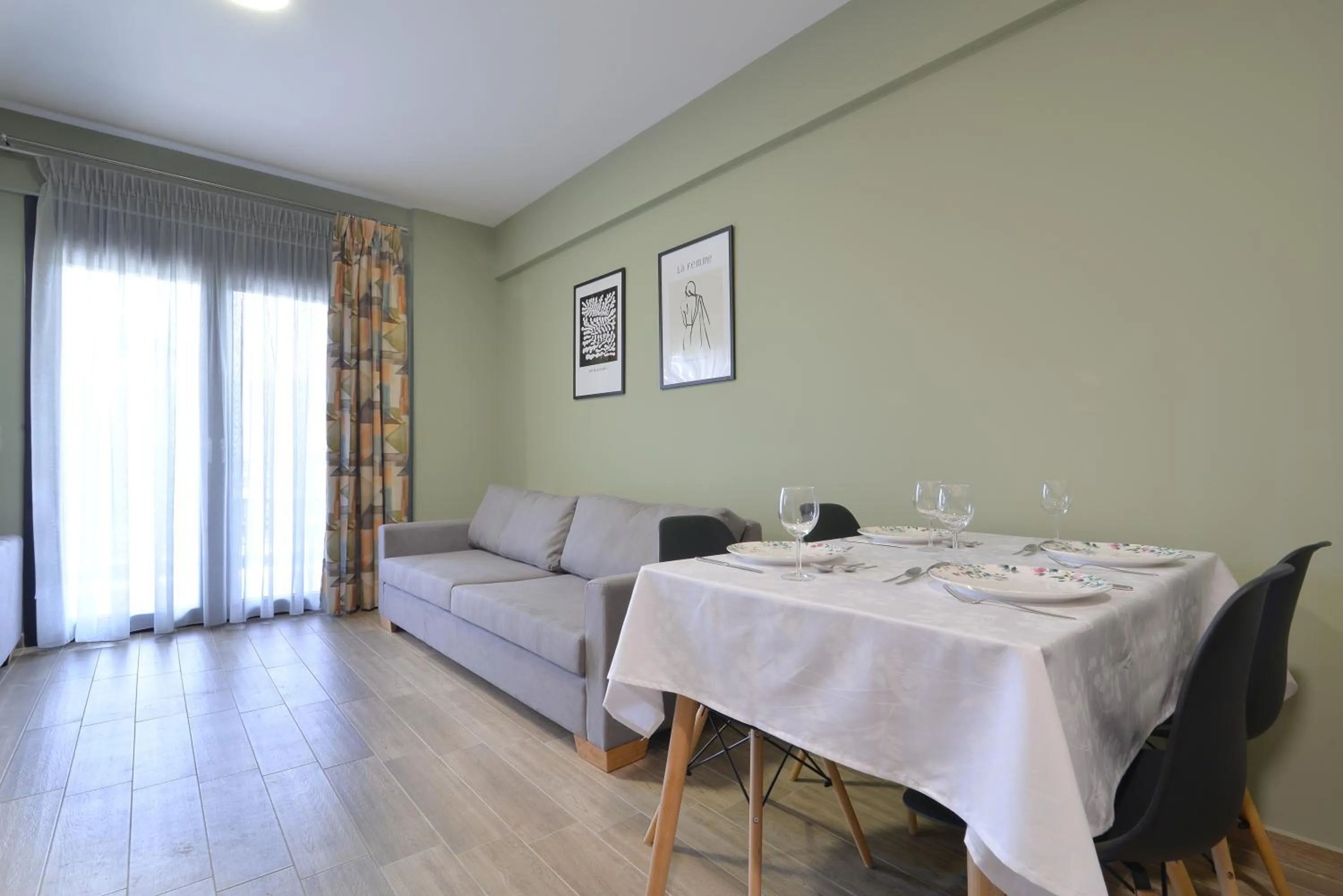 Dining area in Niel Holiday Apartments, Panel Hospitality Homes & Villas