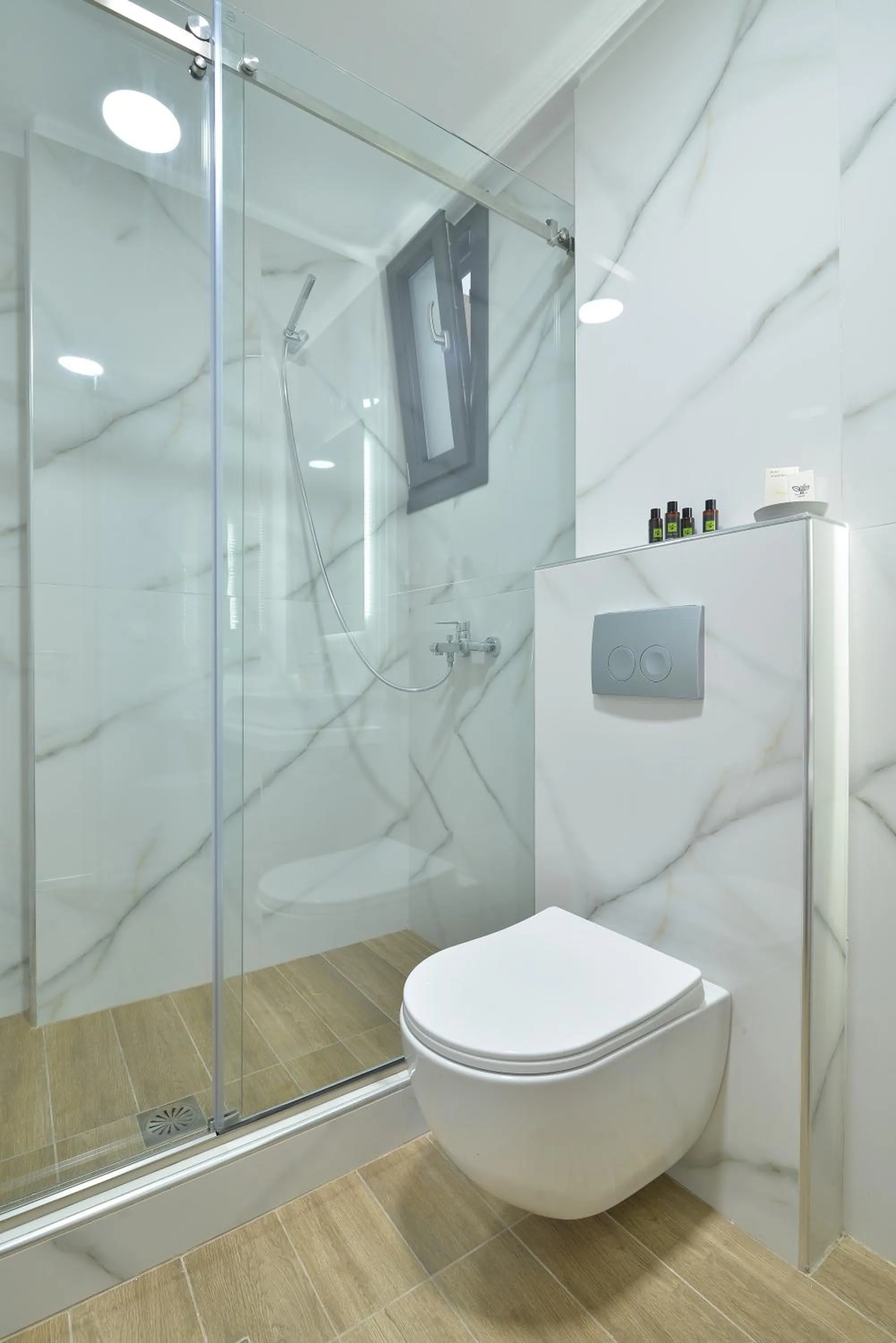 Bathroom in Niel Holiday Apartments, Panel Hospitality Homes & Villas