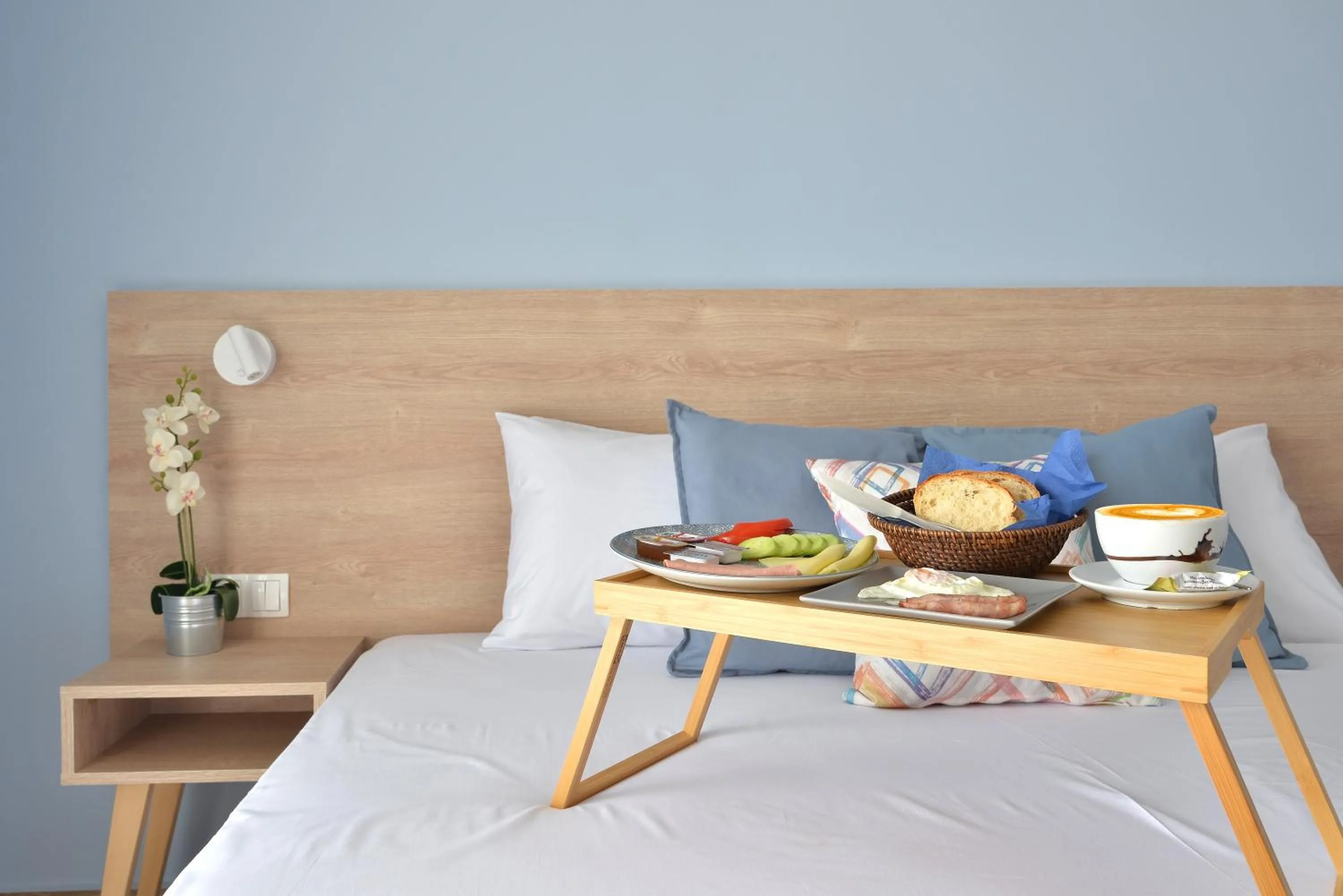 Breakfast, Bed in Niel Holiday Apartments, Panel Hospitality Homes & Villas