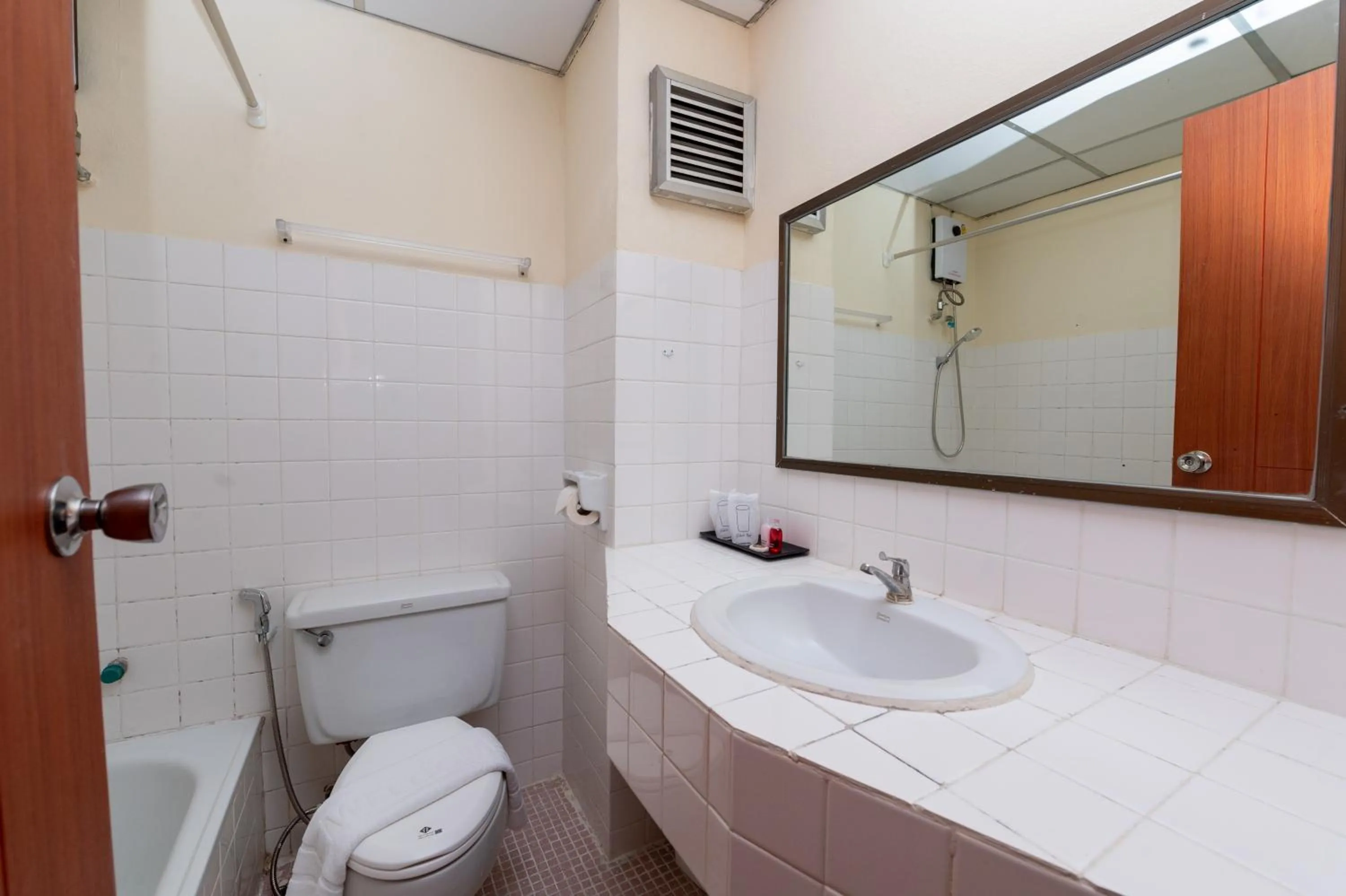 Shower in Hillside Resort