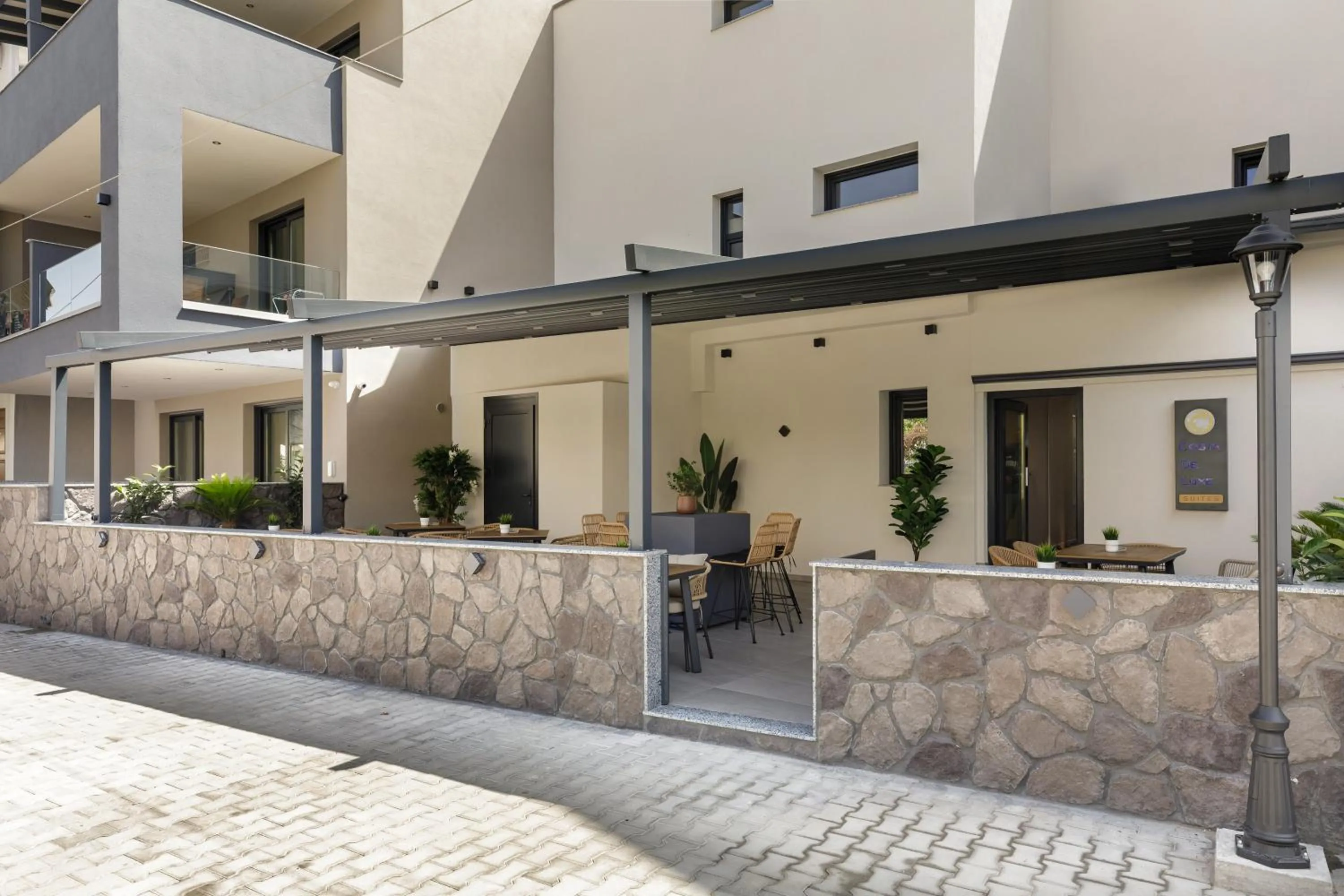 Property building in Costa De Luxe Suites