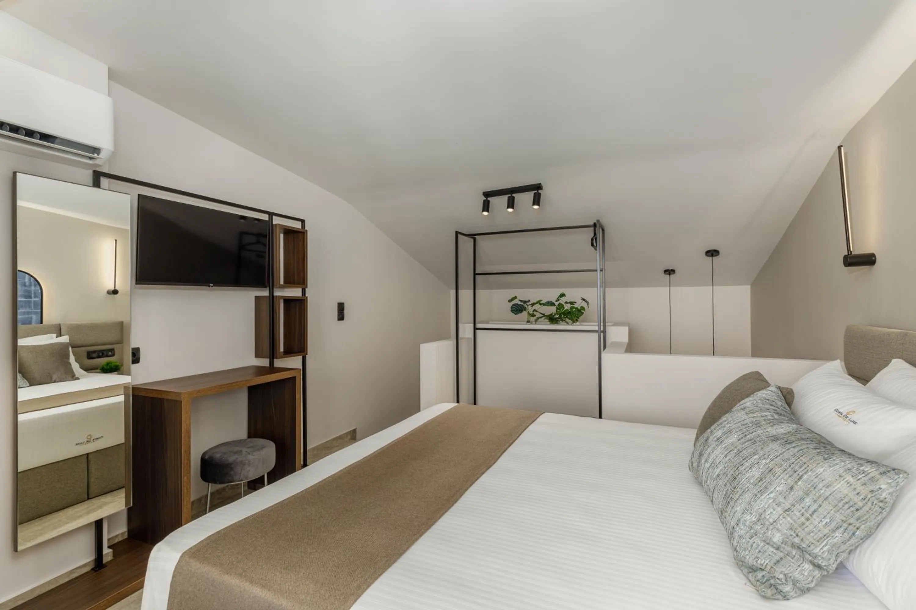 Bedroom, Bed in Costa De Luxe Suites