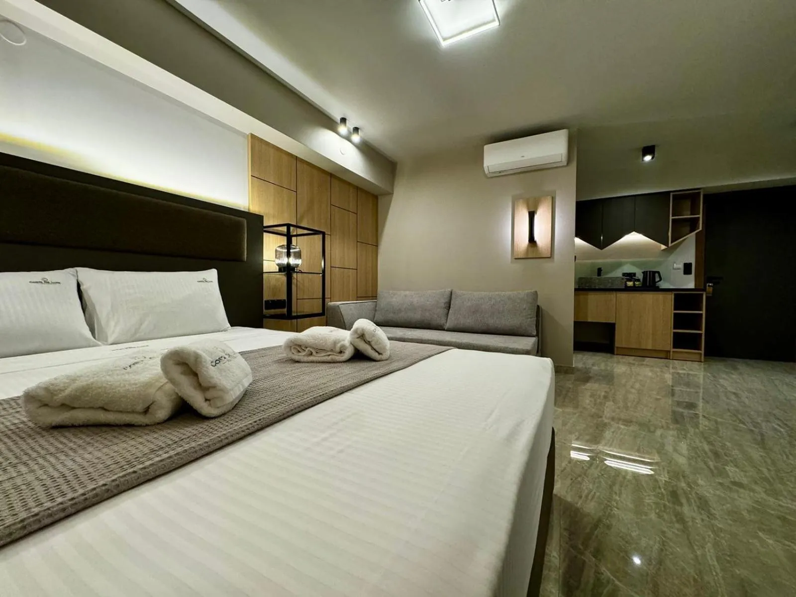 Photo of the whole room, Bed in Costa De Luxe Suites