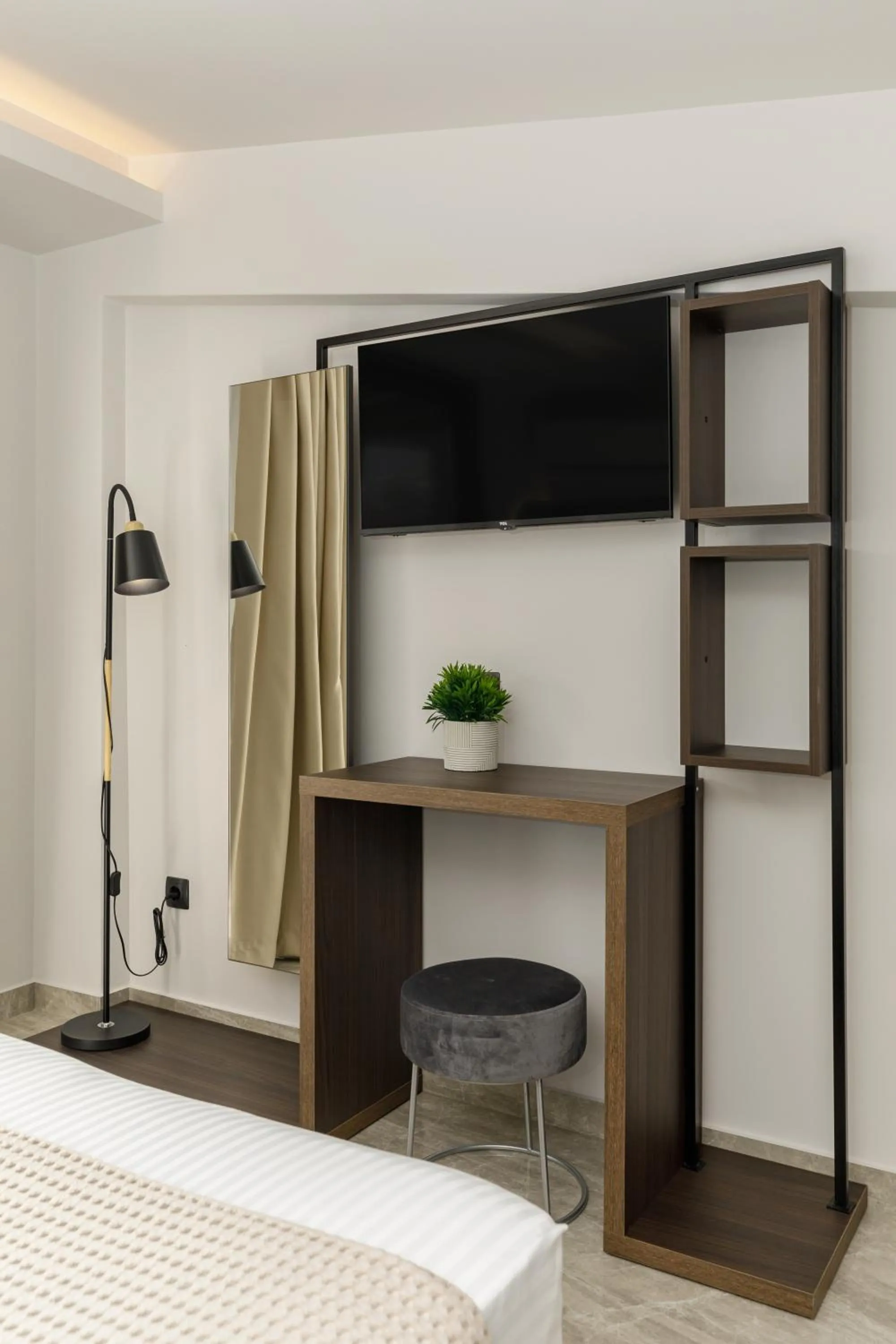 TV and multimedia, Bed in Costa De Luxe Suites