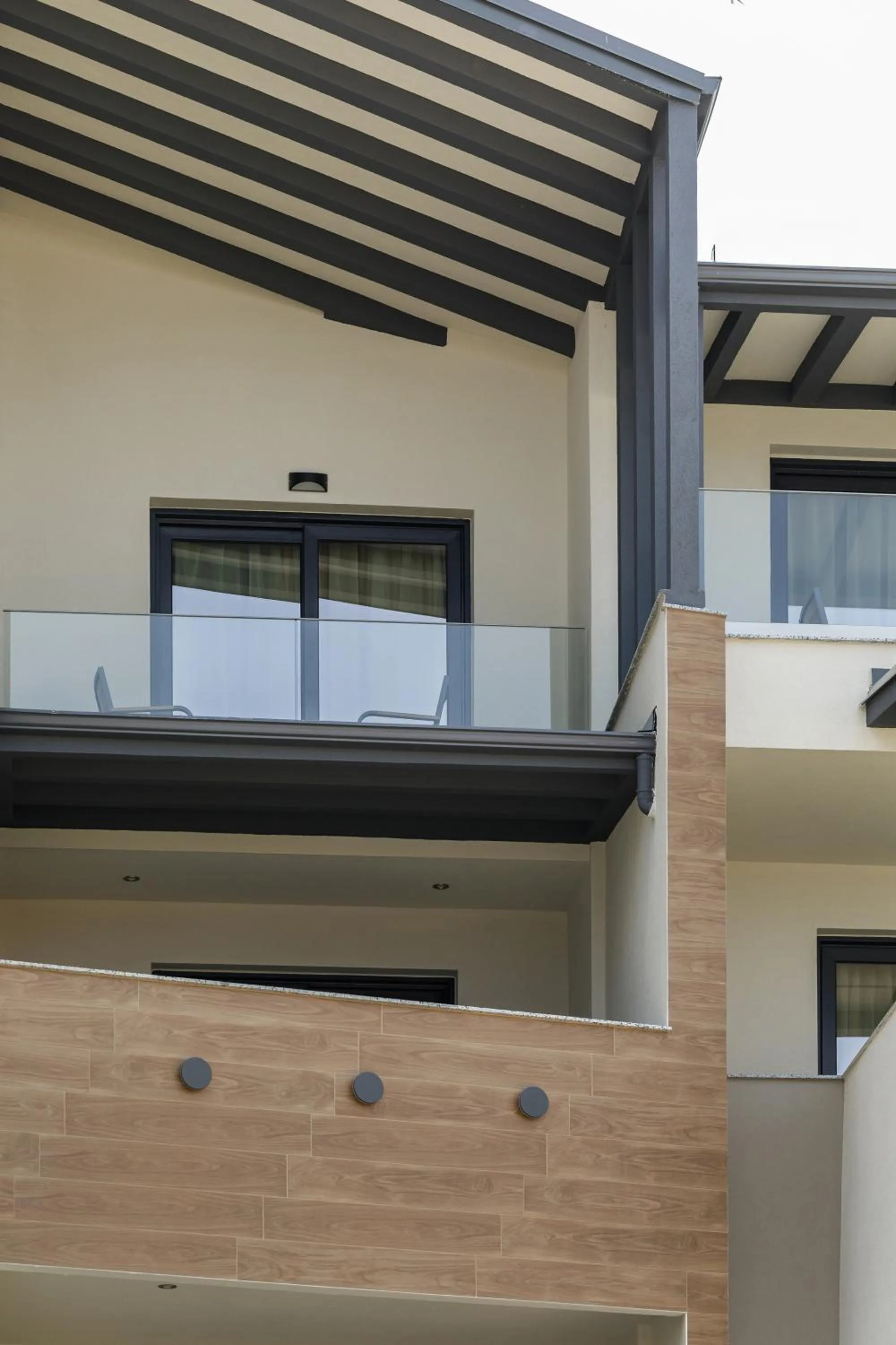 Property building in Costa De Luxe Suites