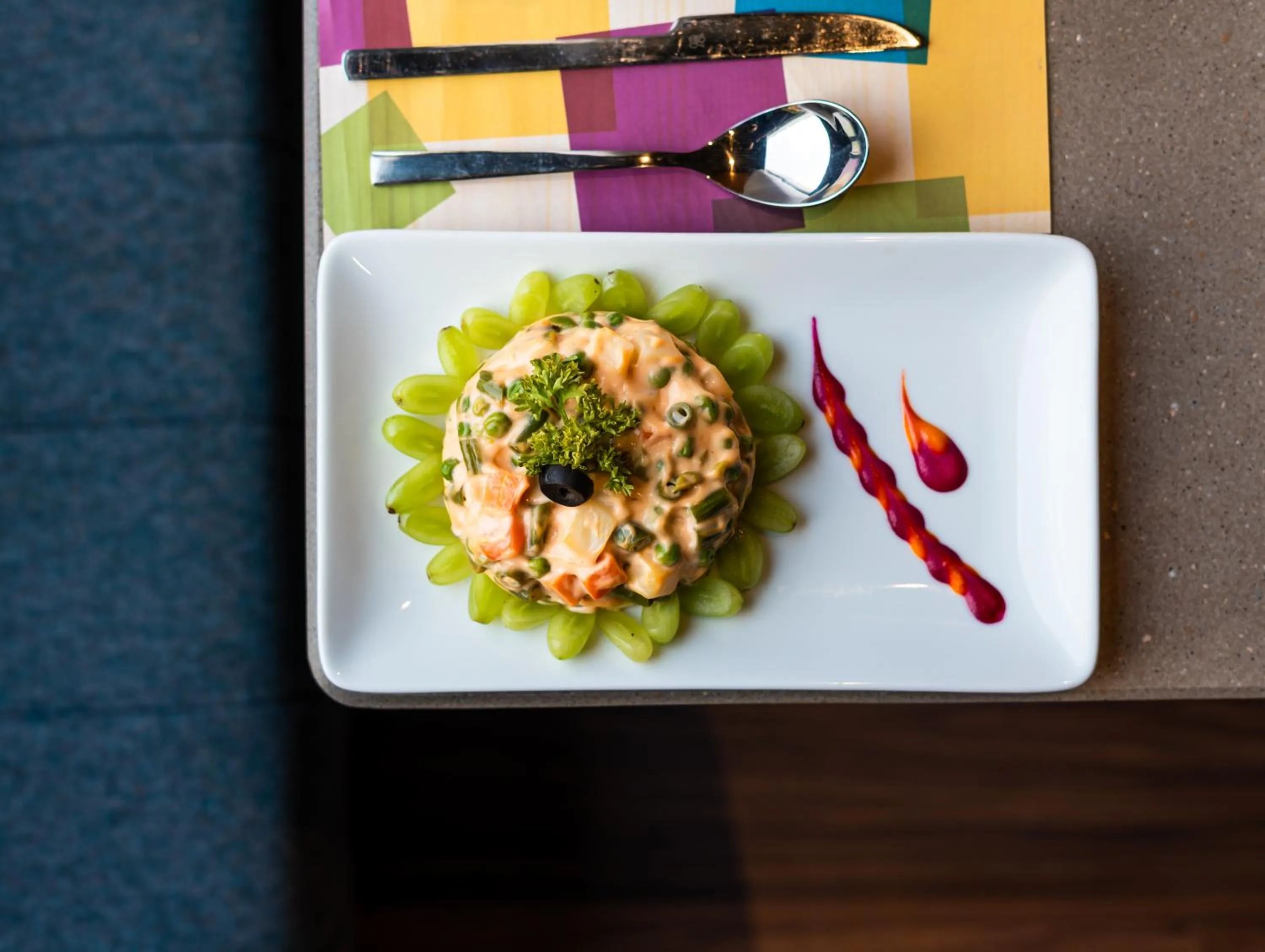 Food and drinks in Effotel By Sayaji Bhopal