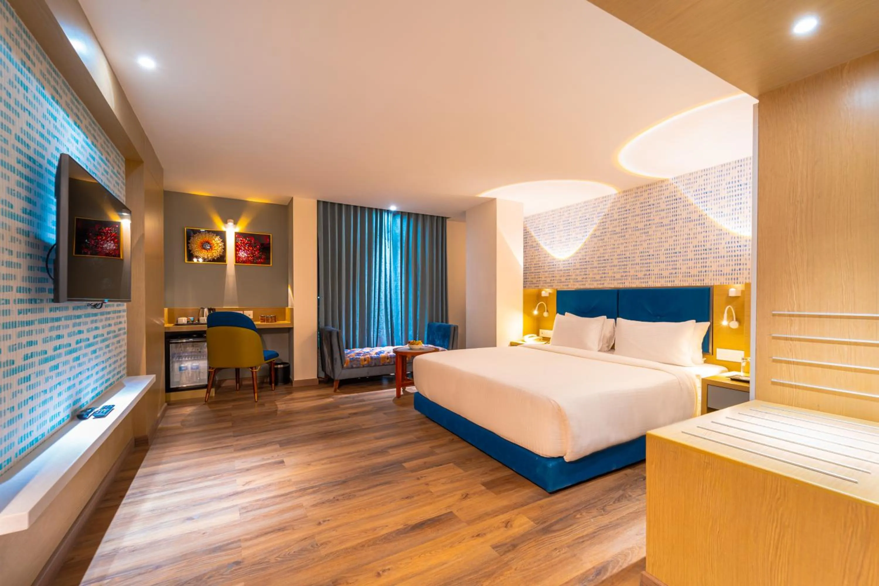 Communal lounge/ TV room, Bed in Effotel By Sayaji Bhopal