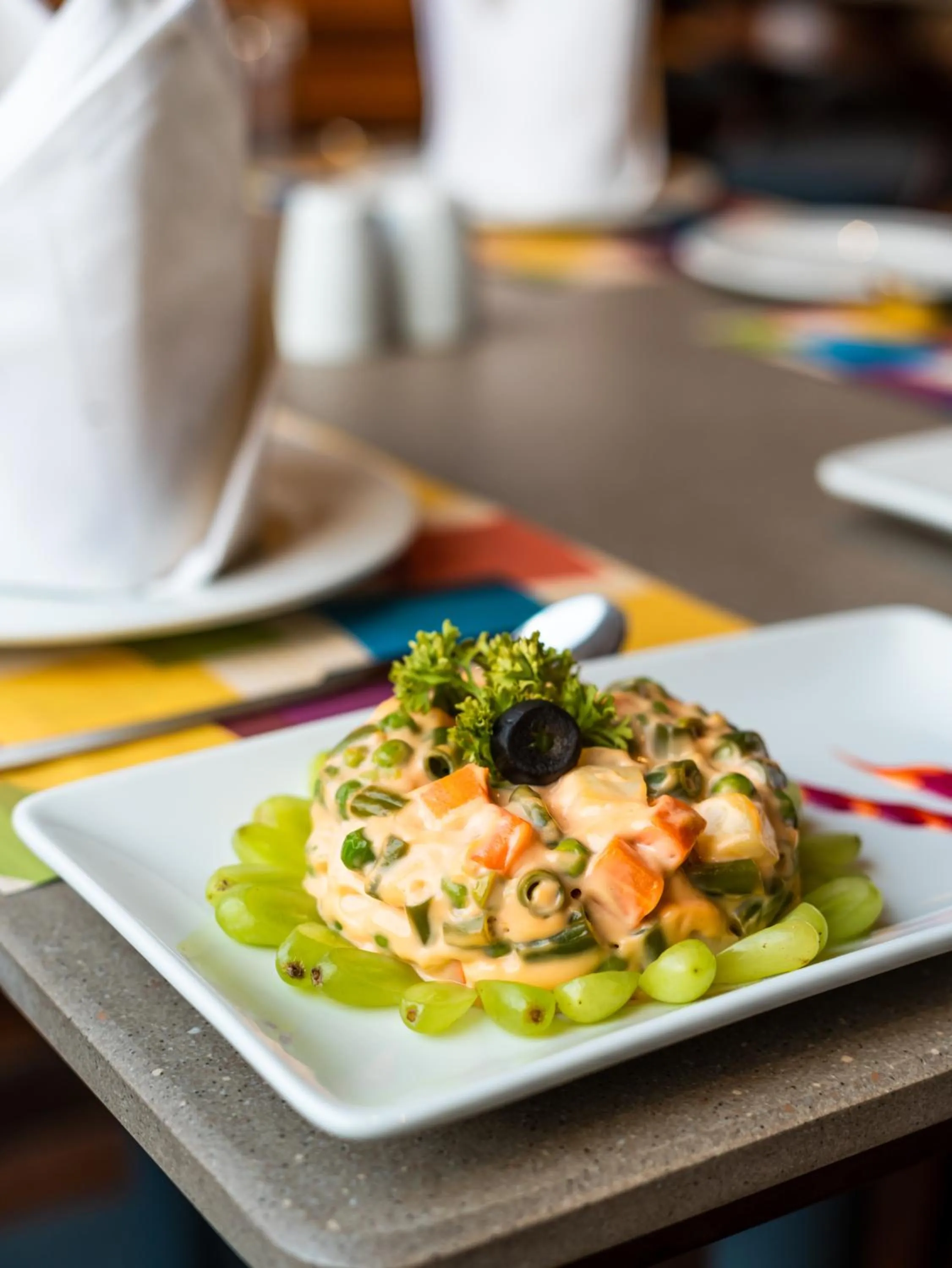 Food and drinks in Effotel By Sayaji Bhopal