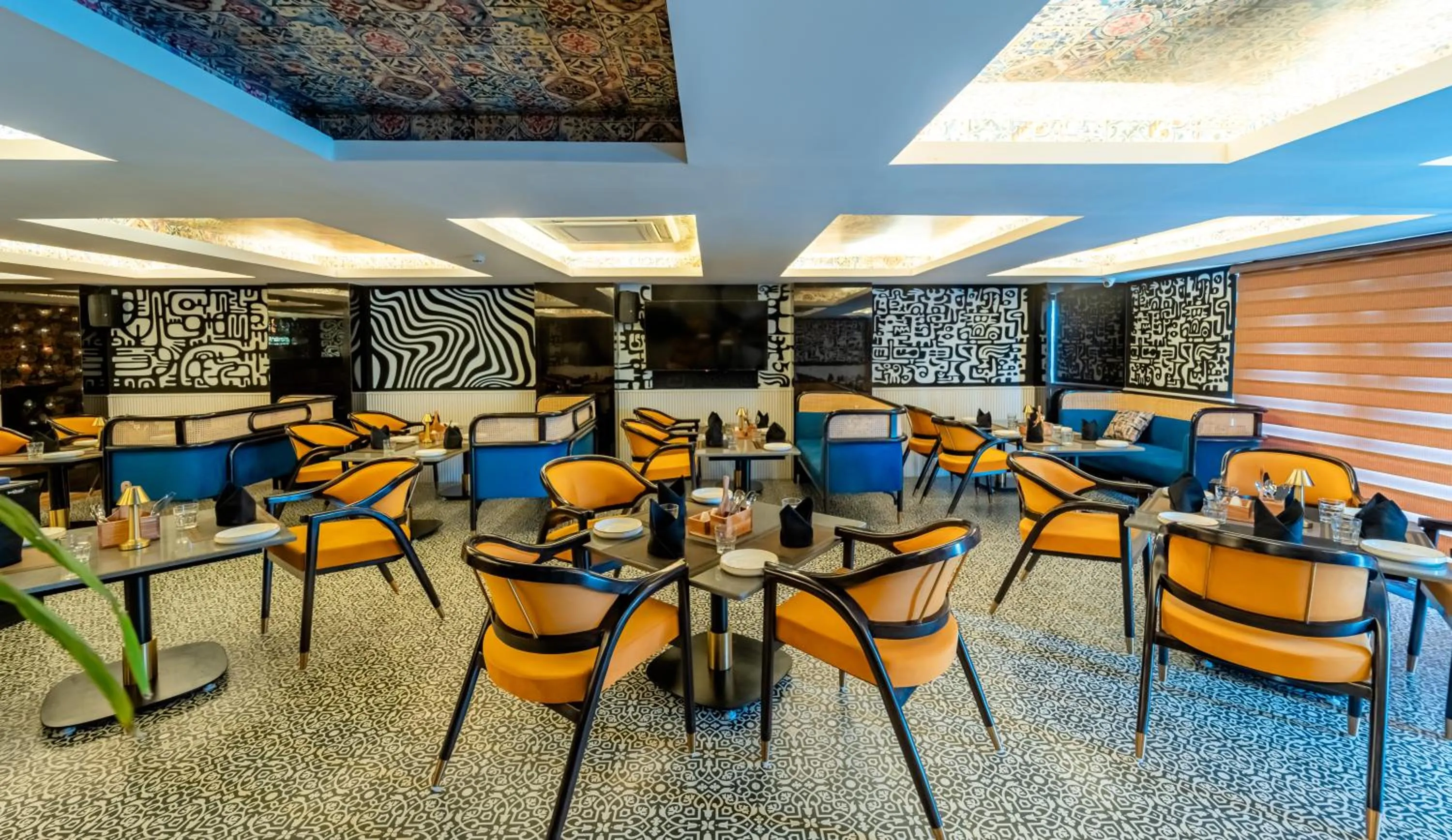 Lounge or bar in Effotel By Sayaji Bhopal