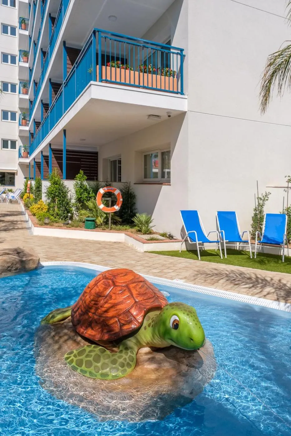 Swimming pool in Áncora Salou La Siesta Apartments