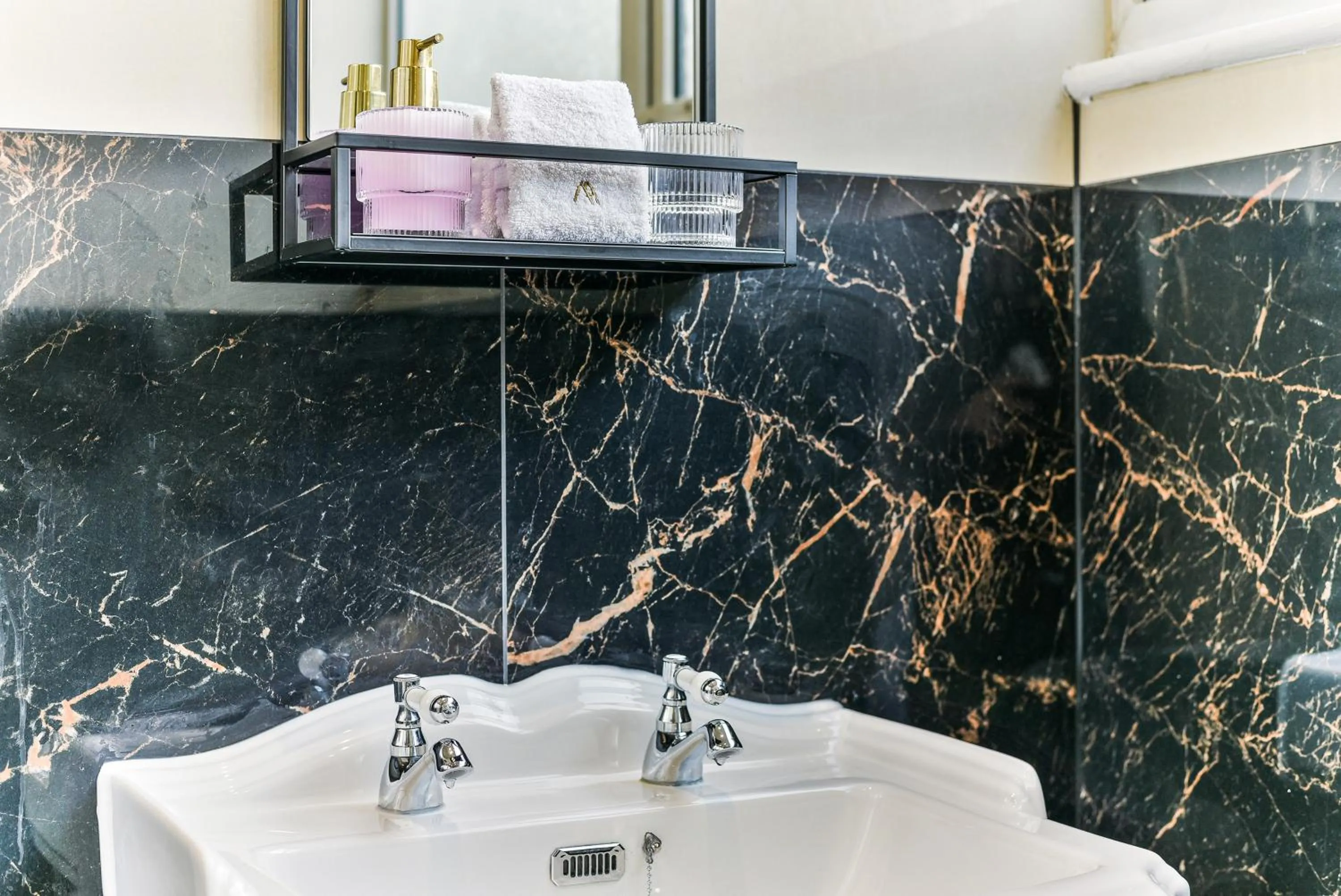 Bathroom in Avari Apartments - Hatton Collection